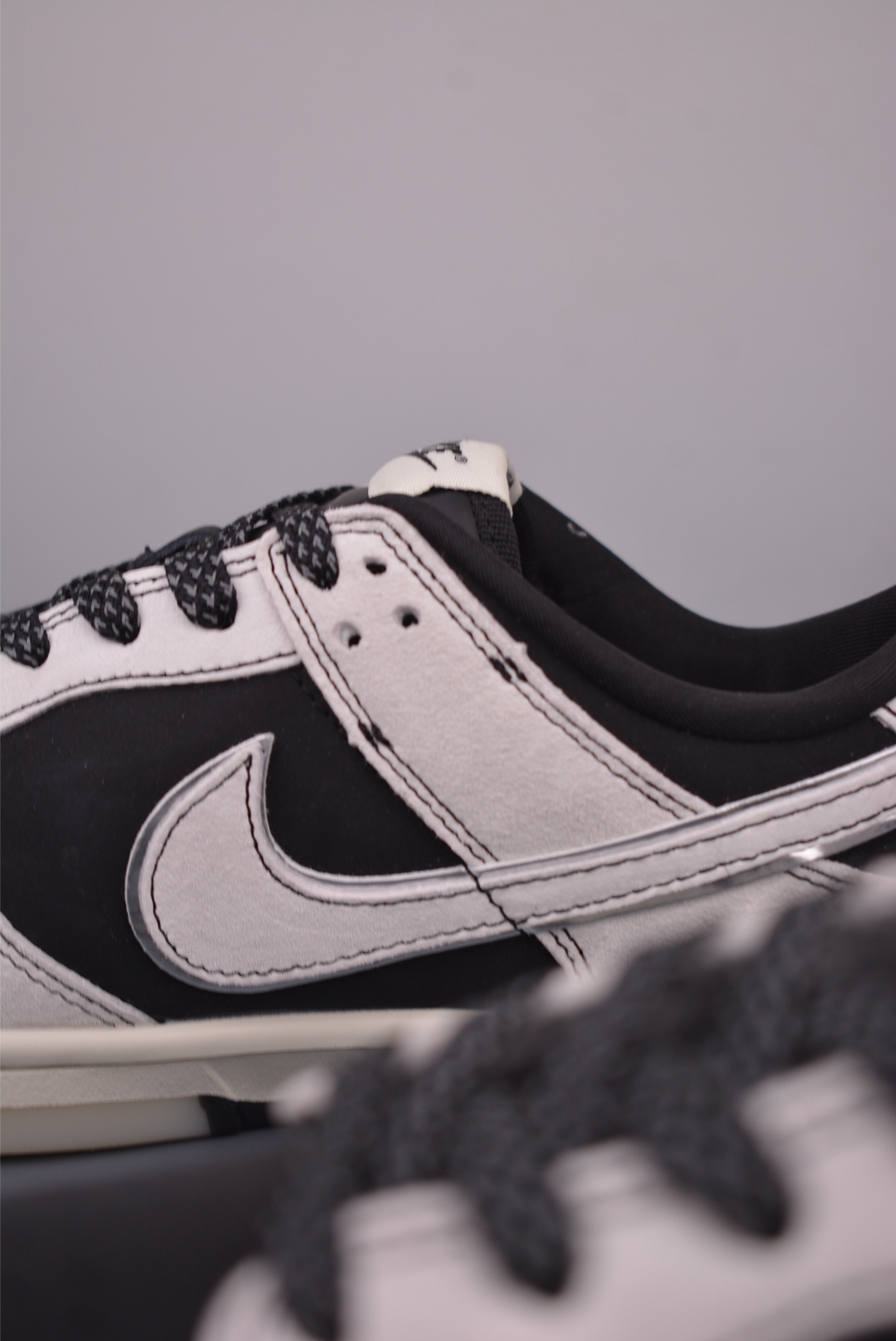 Nike Dunk Low x Supreme Black White Sneakers Limited Edition Unisex Shoes 8 i1759260474747 5543 0 7