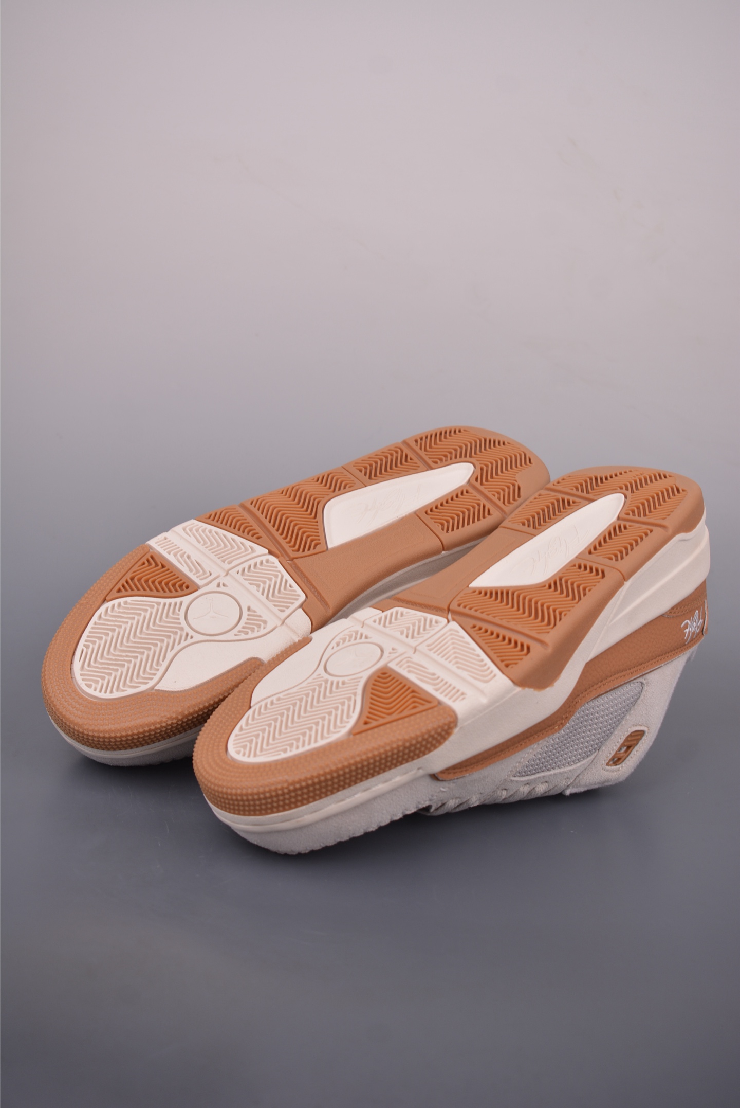 Air Jordan Flight Court Low-Top Retro Basketball Shoes Sneakers IB4414-120 4 i1759269614376 468 0 2