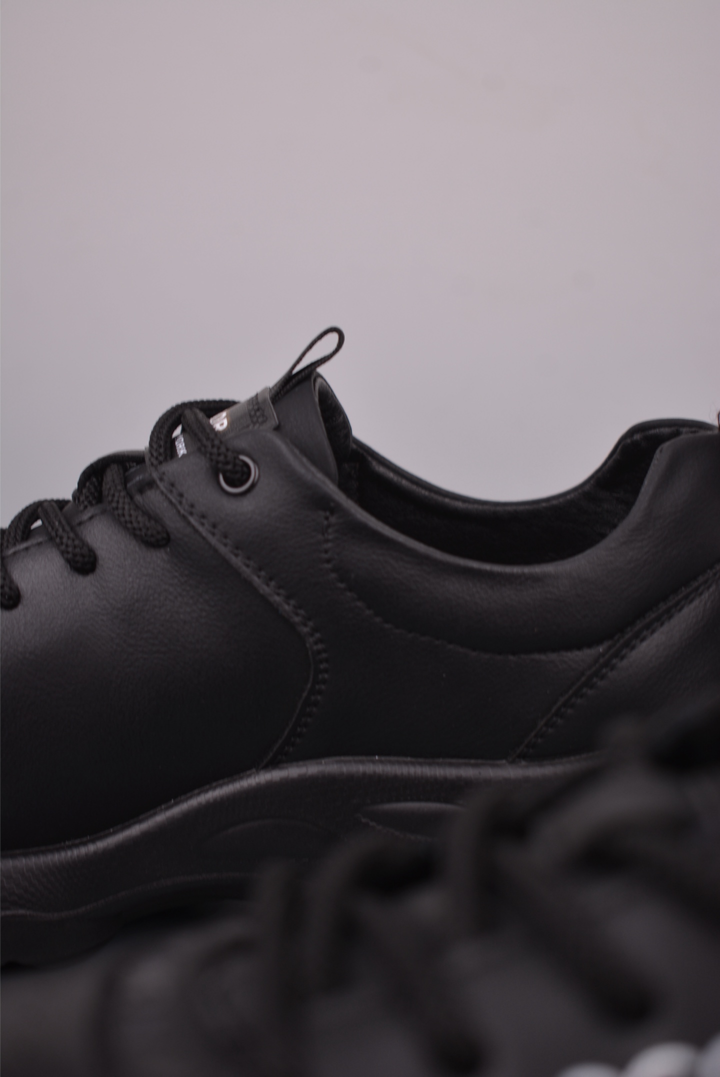 Ecco Men's 2025 Black Leather Sneakers Lightweight Street Style Shoes 9 i1759269969594 2446 0 7