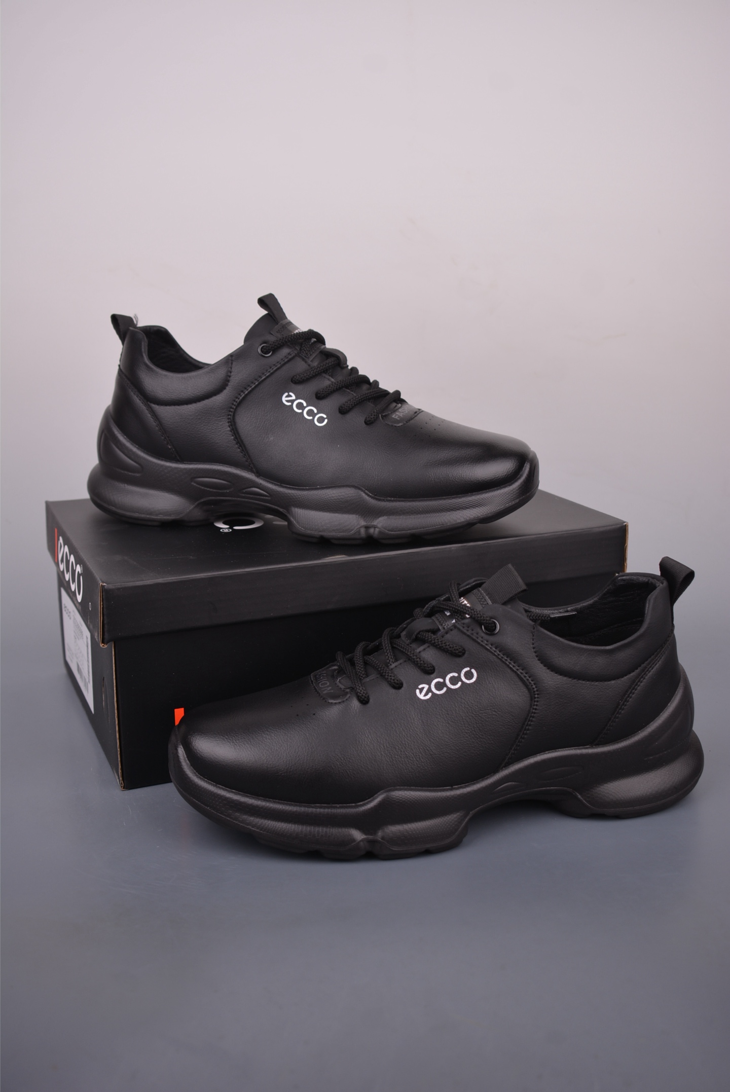 Ecco Men's 2025 Black Leather Sneakers Lightweight Street Style Shoes 6 i1759269973923 591 0 4