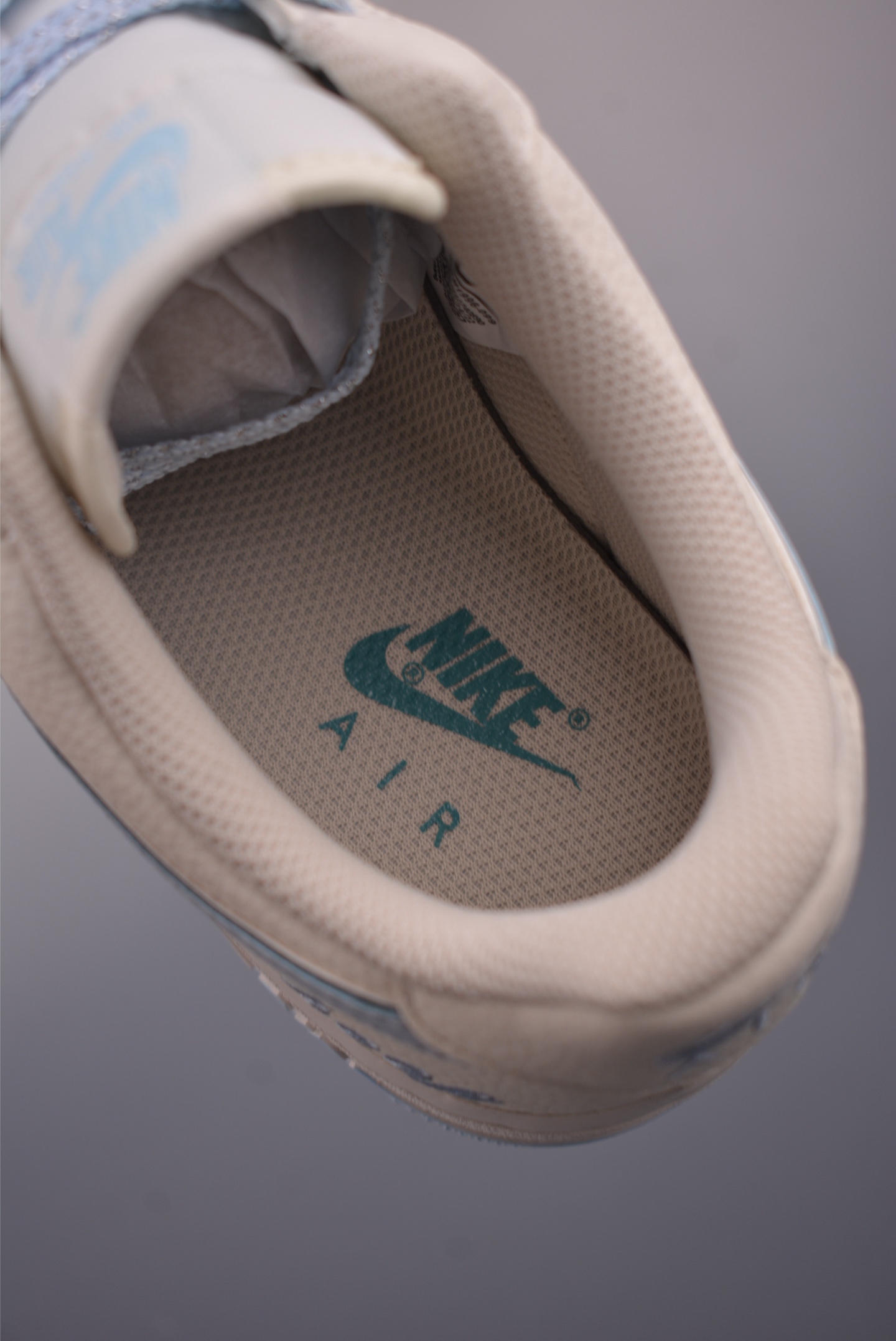Nike Air Force 1 Low: Classic Style, Modern Comfort - Available Now! 9 i1759270351458 2138 0 8