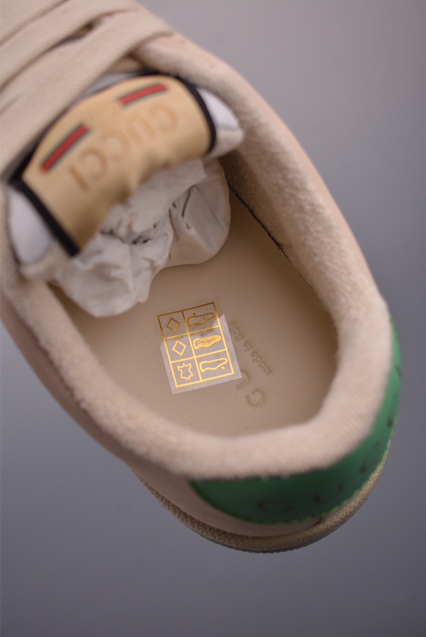 Gucci Screener Sneakers Ivory Leather Dirty Effect, Striped and Logo Detail 9 i1759277289615 6607 0 8