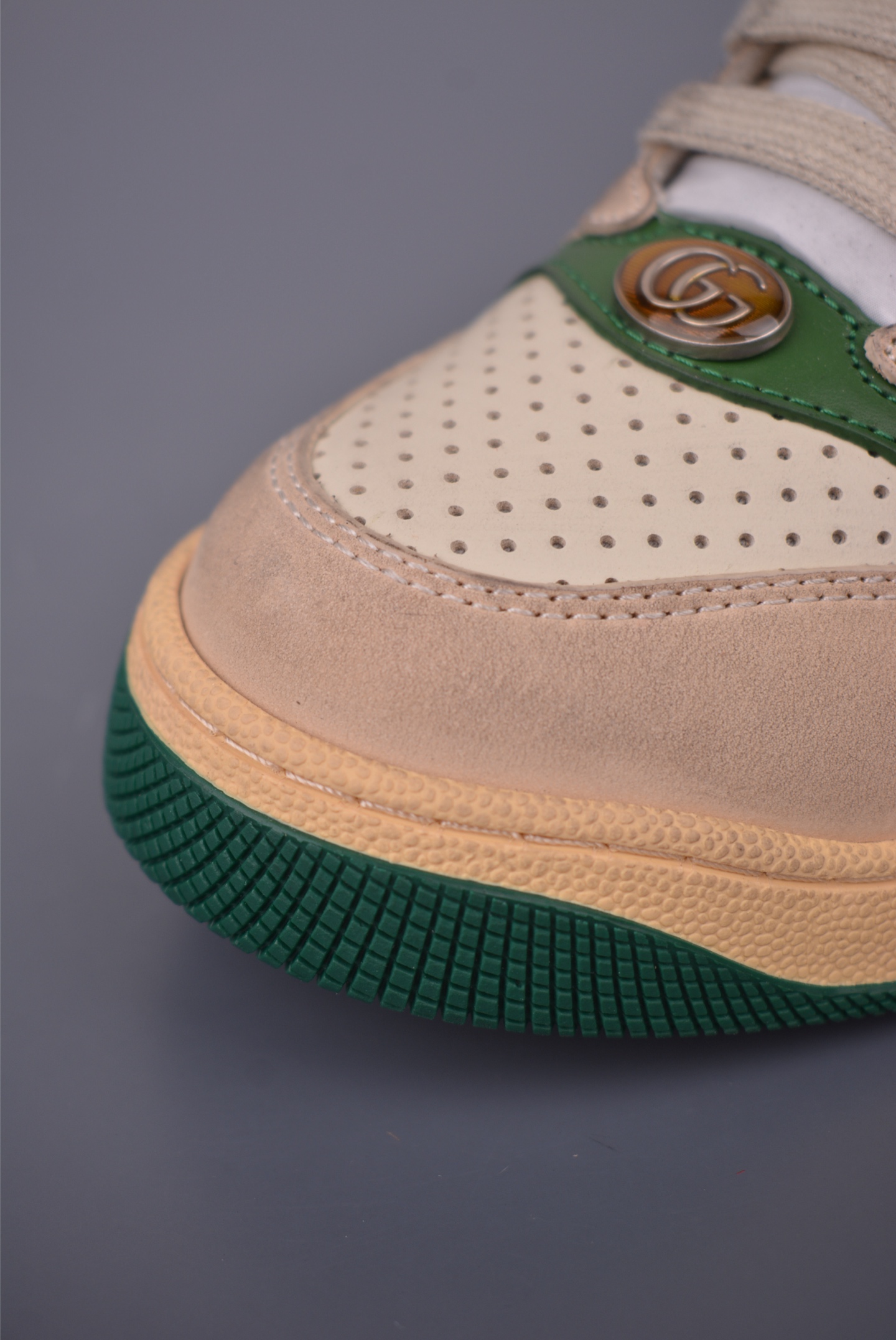 Gucci Screener Leather Sneakers for Women, Vintage Style, Beige and Green 7 i1759282444600 5873 0 5