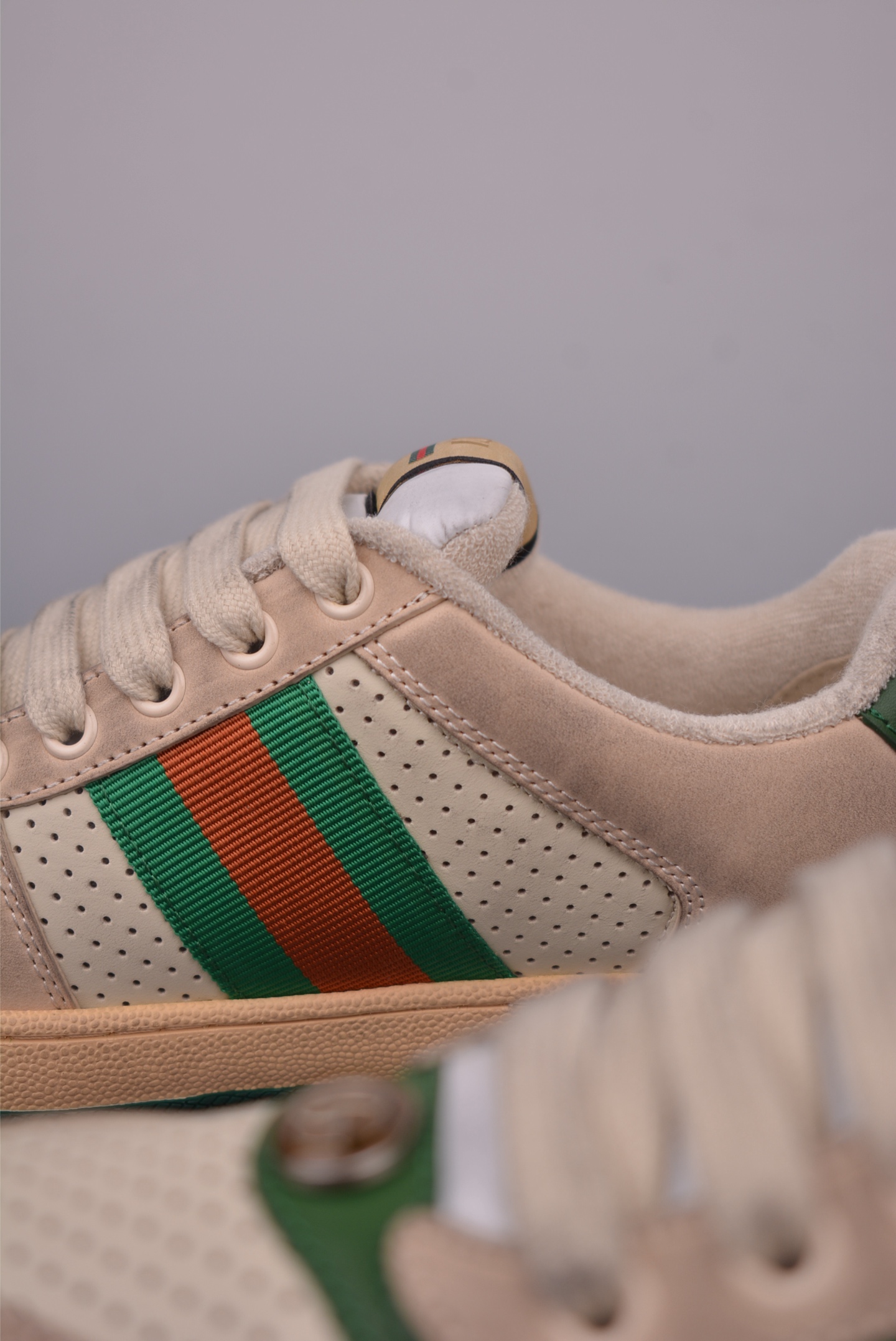 Gucci Screener Leather Sneakers for Women, Vintage Style, Beige and Green 9 i1759282465590 8439 0 7
