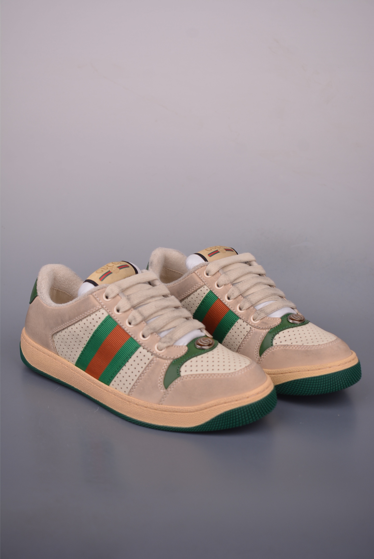 Gucci Screener Leather Sneakers for Women, Vintage Style, Beige and Green 2 i1759282465662 435 0 0
