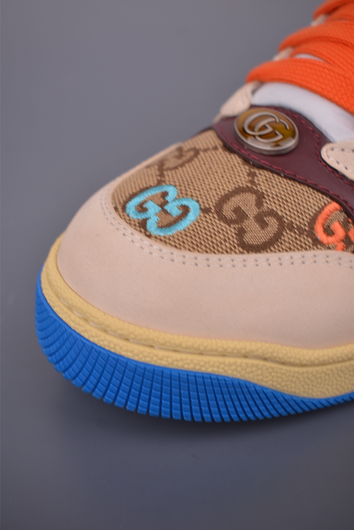 Gucci Screener Sneaker: Distressed Leather, Iconic Design, and Comfort 7 i1759283094822 9673 0 5