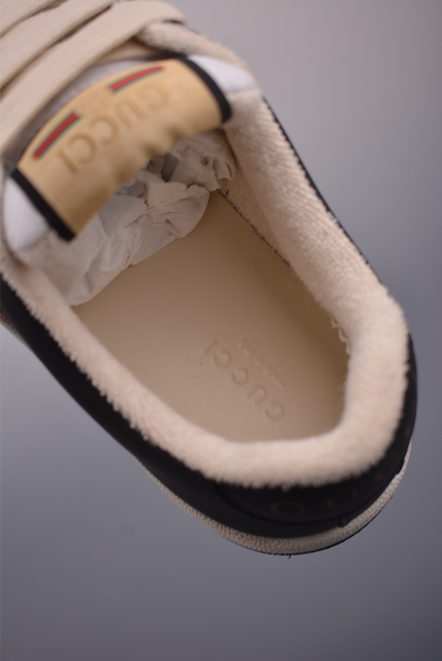 Gucci Screener Sneakers - Distressed Leather, Iconic Stripe, Fashionable Comfort 10 i1759283583429 3800 0 8
