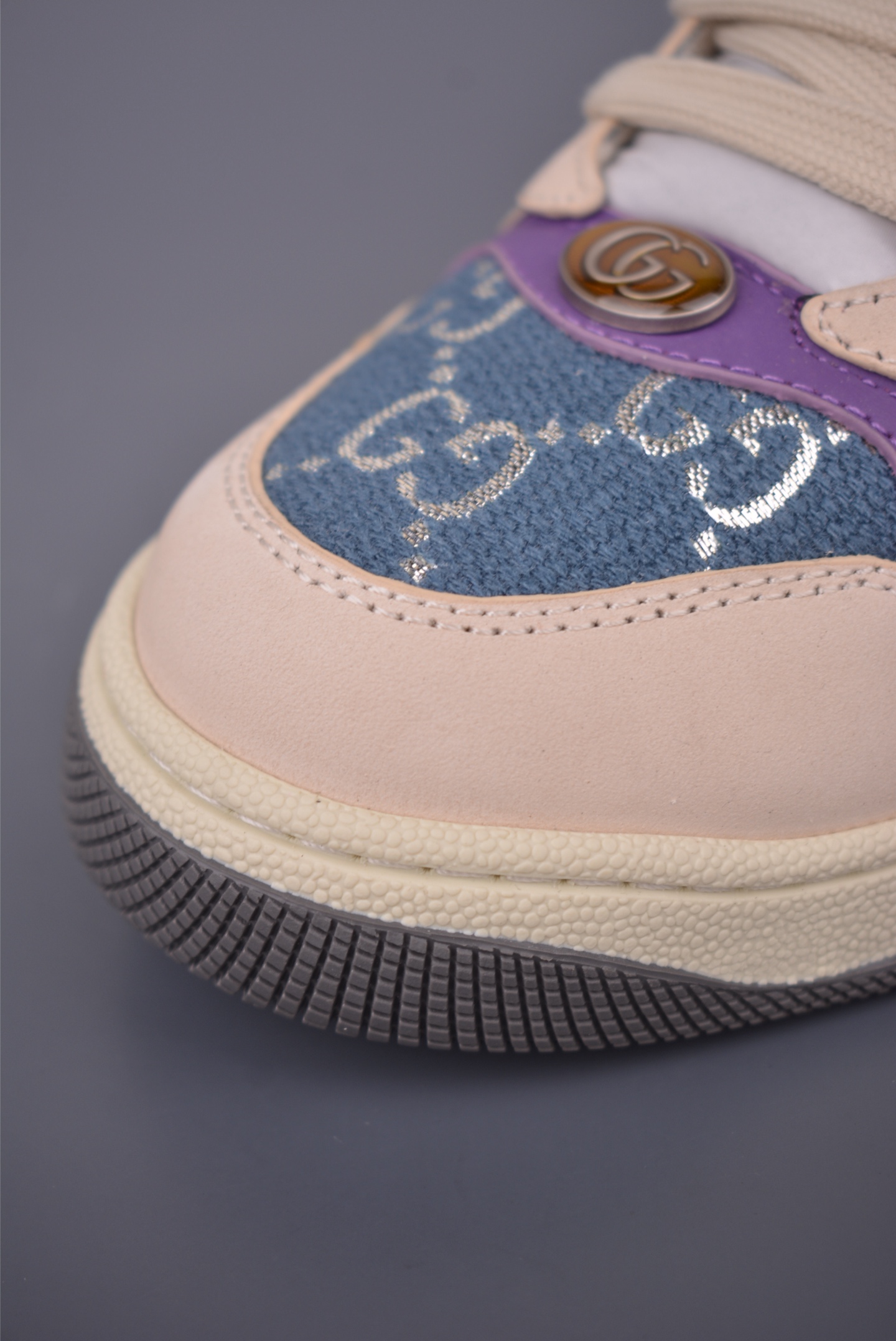 Gucci Screener Sneakers, Leather Trim, Iconic Striped Design, Fashion Forward Style 6 i1759283665583 6516 0 5