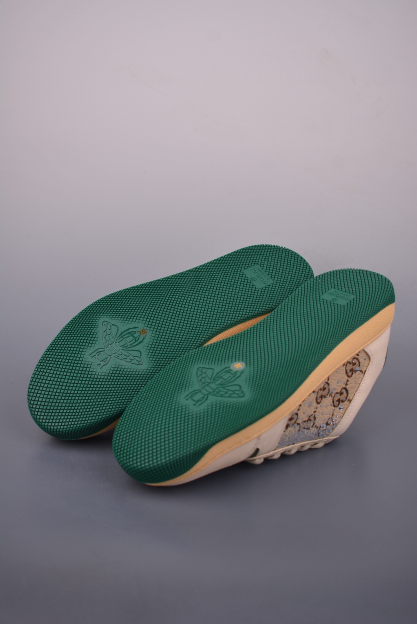 Gucci Screener Leather Sneakers with Crystals and Green Trim 3 i1759284706248 5721 0 2