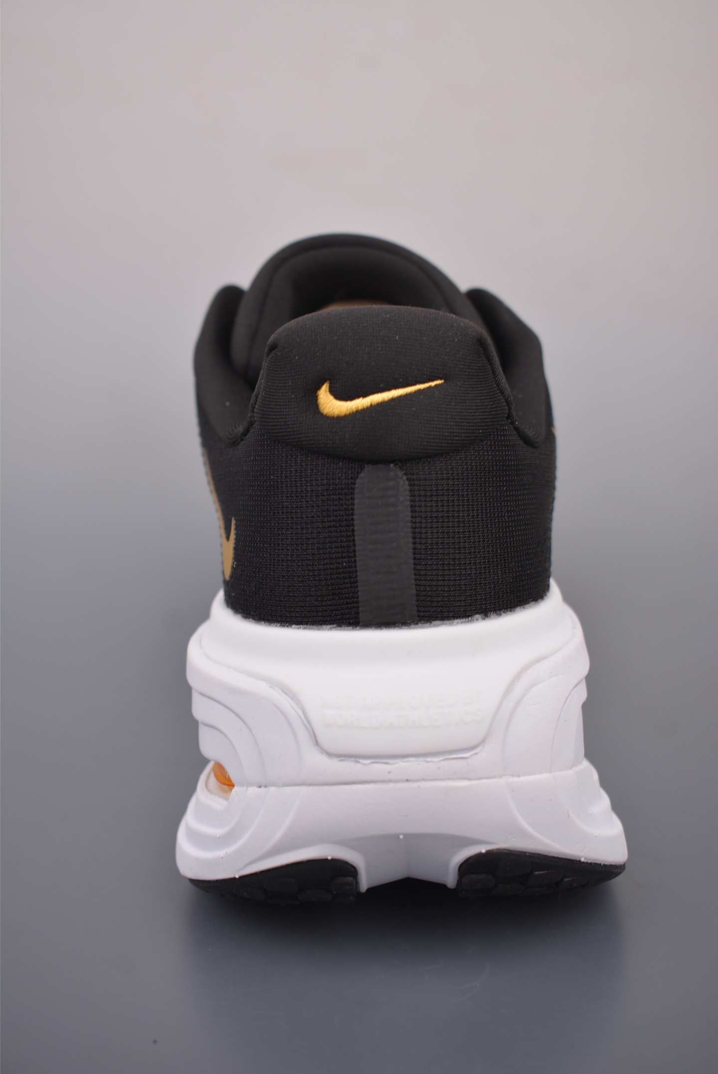 Nike Vomero Premium Air Cushion Running Shoes - Comfortable, Stylish, and Durable 4 i1759533948479 1639 0 3