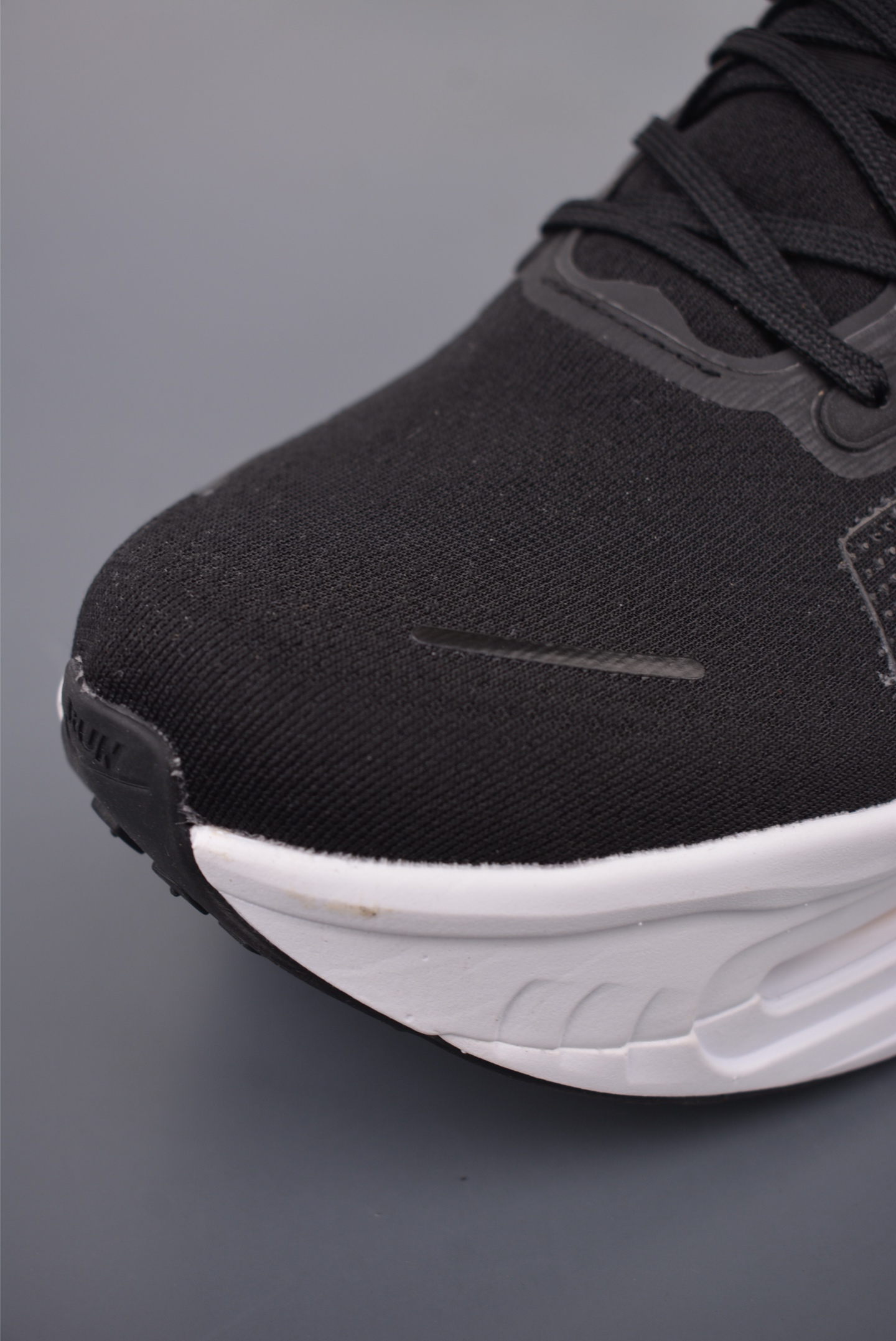 Nike Vomero Premium Air Cushion Running Shoes - Comfortable, Stylish, and Durable 6 i1759533948479 5902 0 5