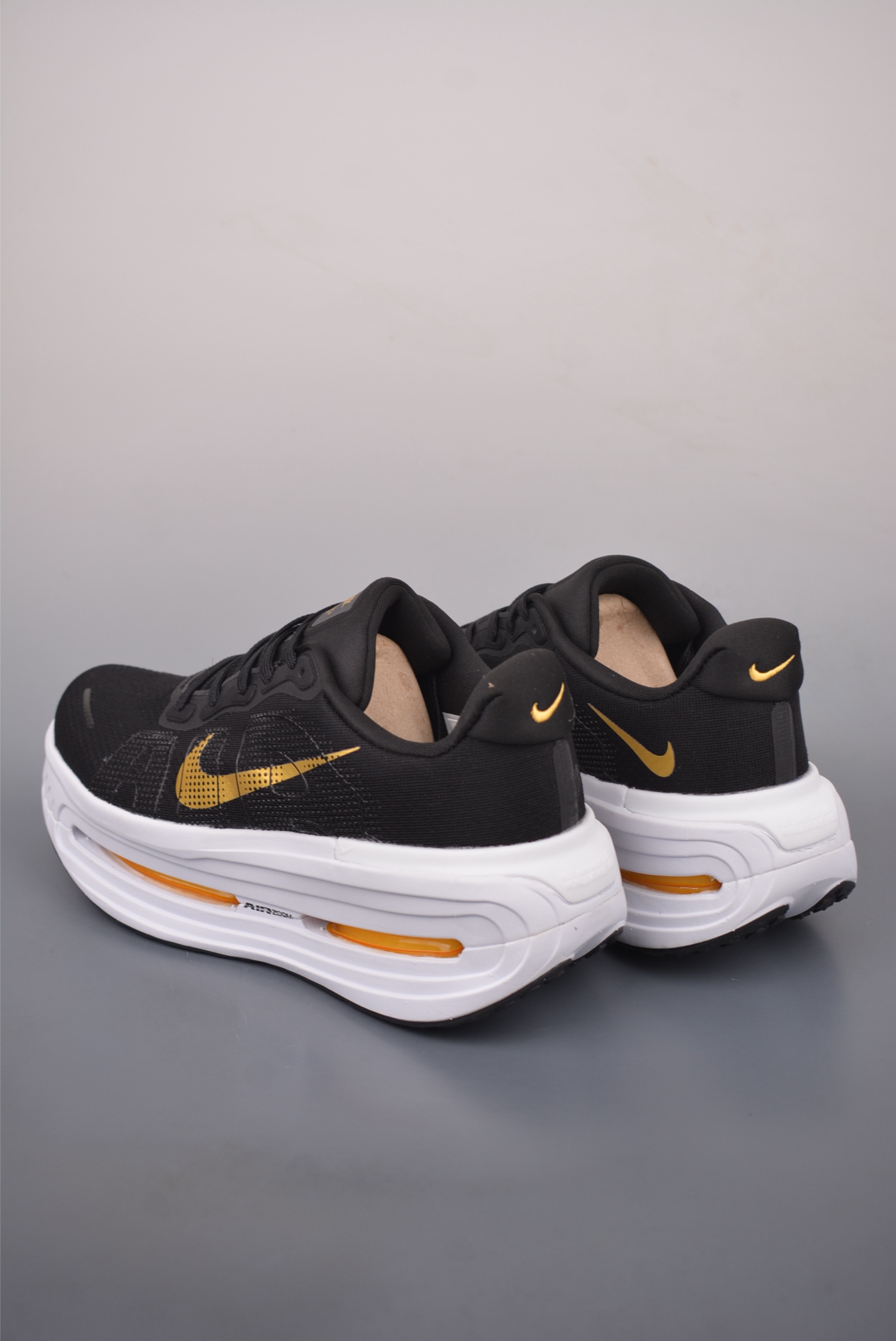 Nike Vomero Premium Air Cushion Running Shoes - Comfortable, Stylish, and Durable 2 i1759533951205 2721 0 1