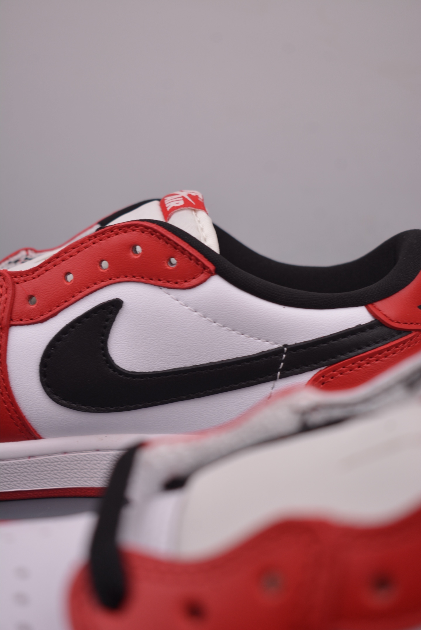 240 原装裸鞋级 市面最高工艺产物 Air Jordan 1 Low红白黑 HQ6998-600