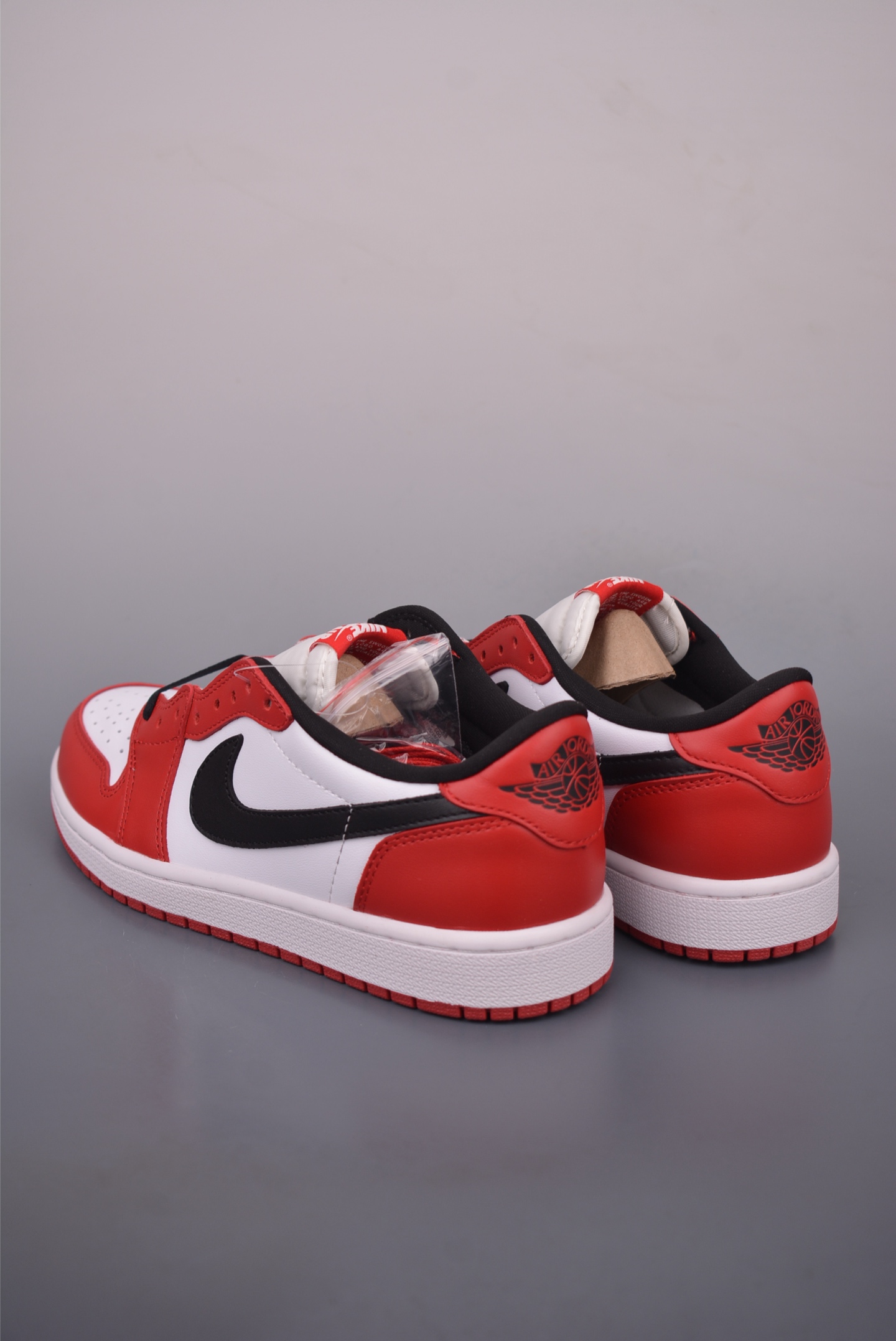 240 原装裸鞋级 市面最高工艺产物 Air Jordan 1 Low红白黑 HQ6998-600