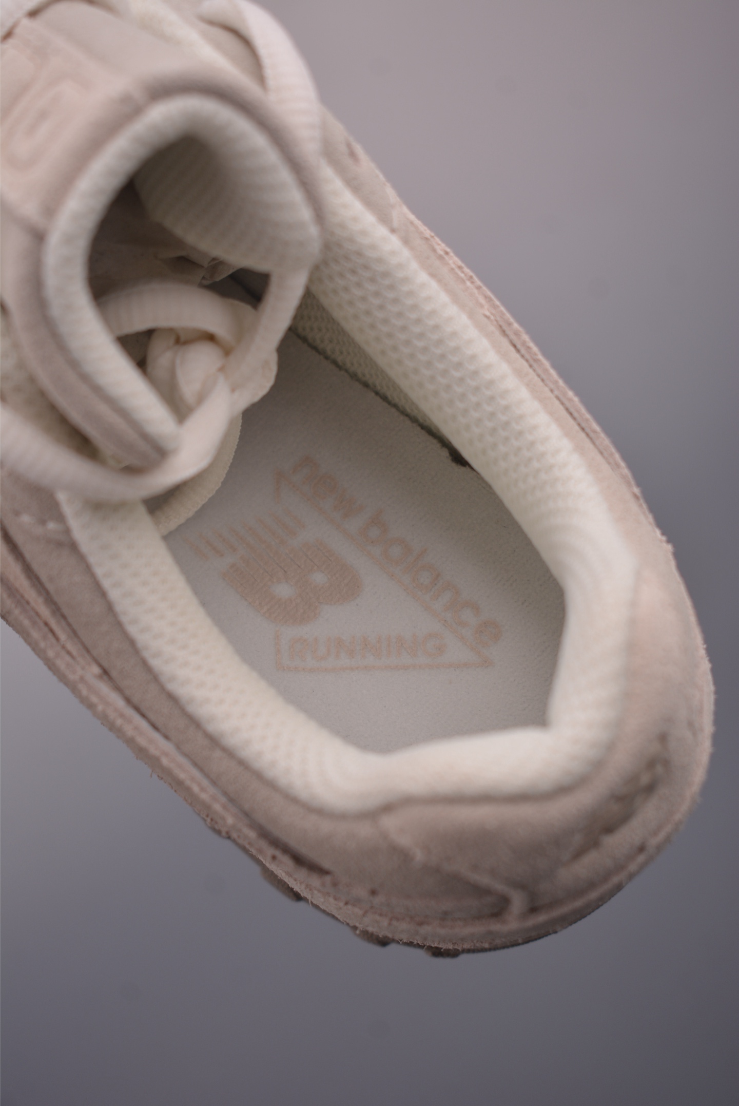New Balance 204 Retro Casual Running Shoes - Comfortable and Stylish 9 i1759534400668 1881 0 8