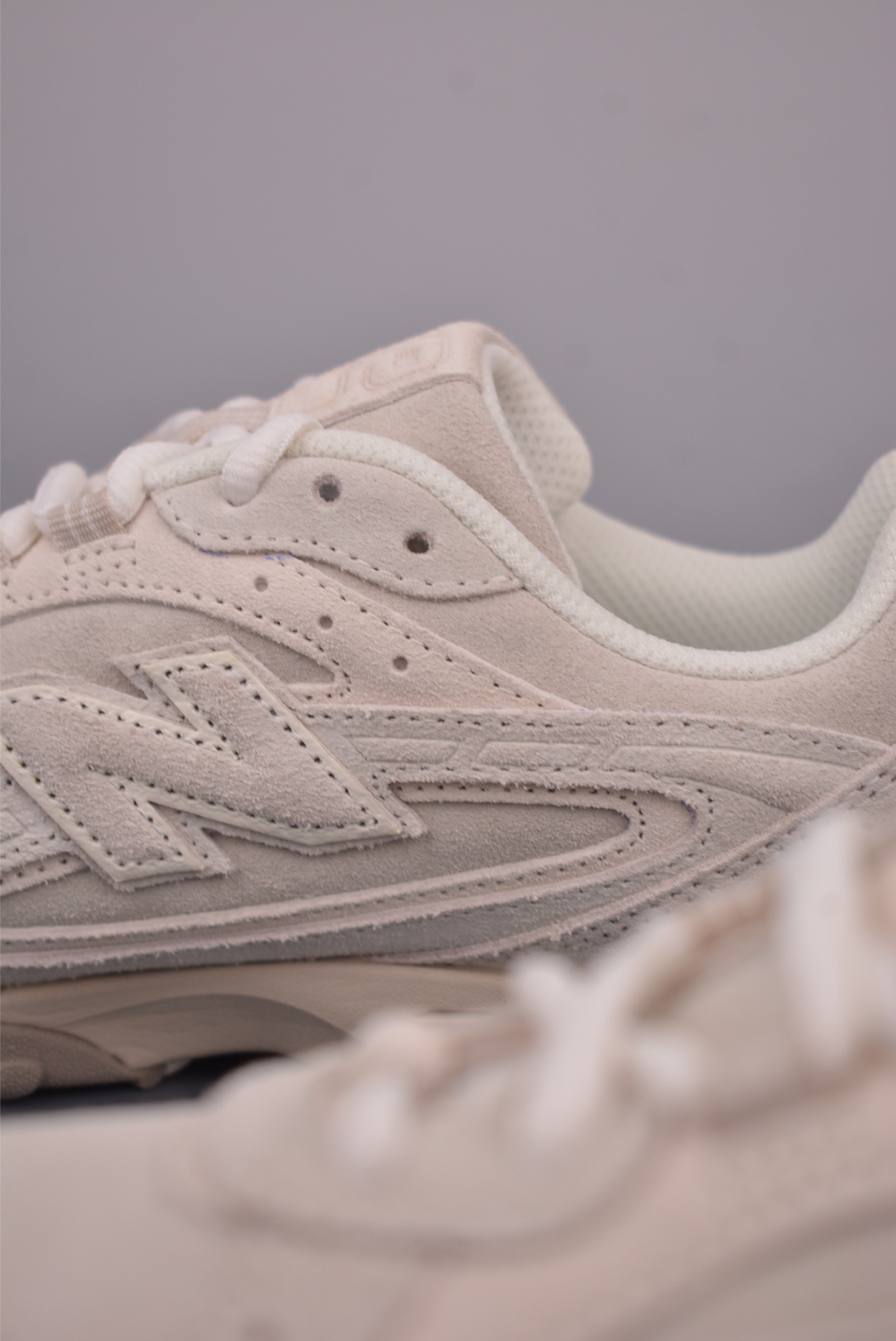 New Balance 204 Retro Casual Running Shoes - Comfortable and Stylish 8 i1759534402563 7760 0 7