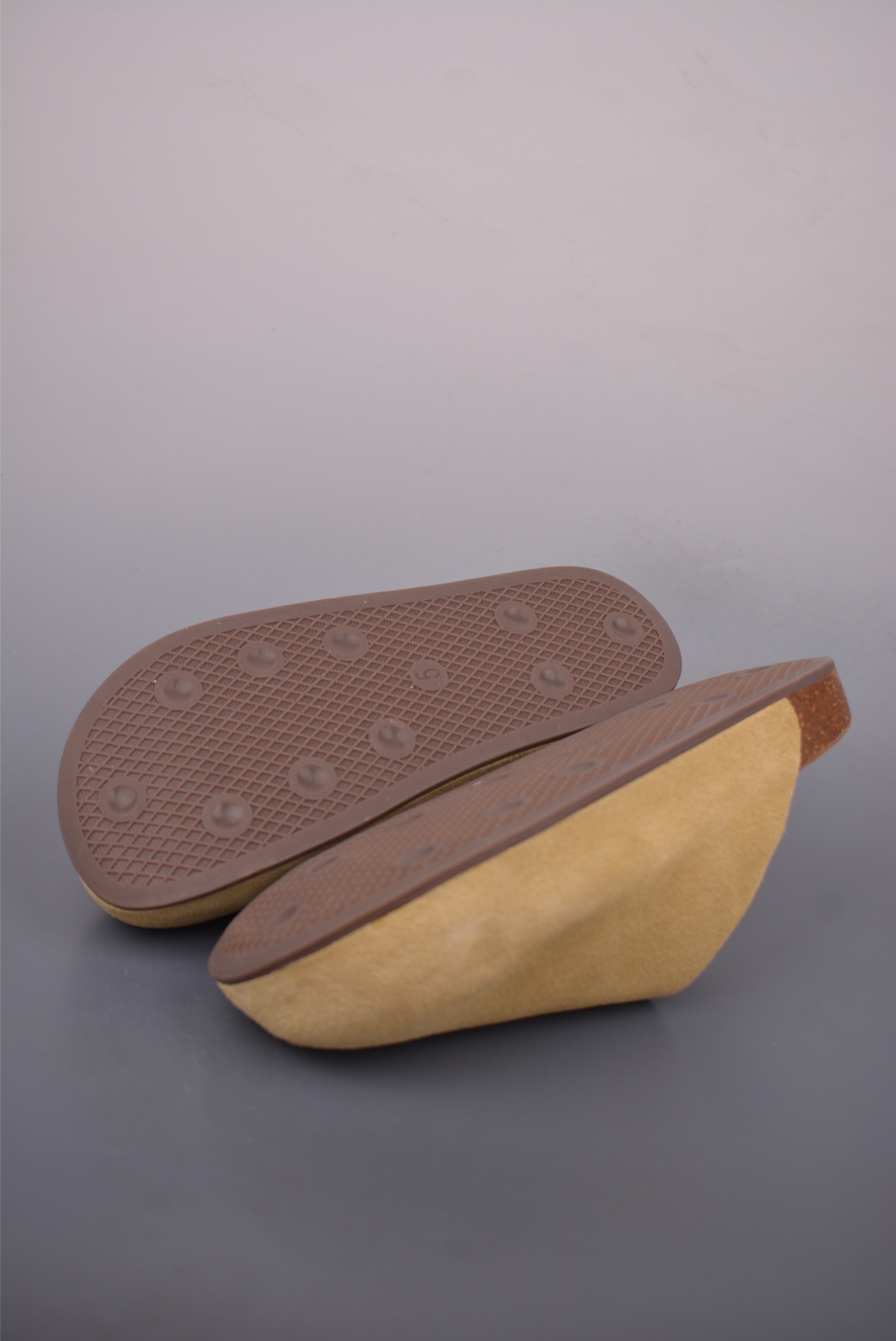 Adidas Originals Adimule Clogs, Comfortable Slip-On Shoes for Daily Wear 4 i1759534517402 6088 0 2