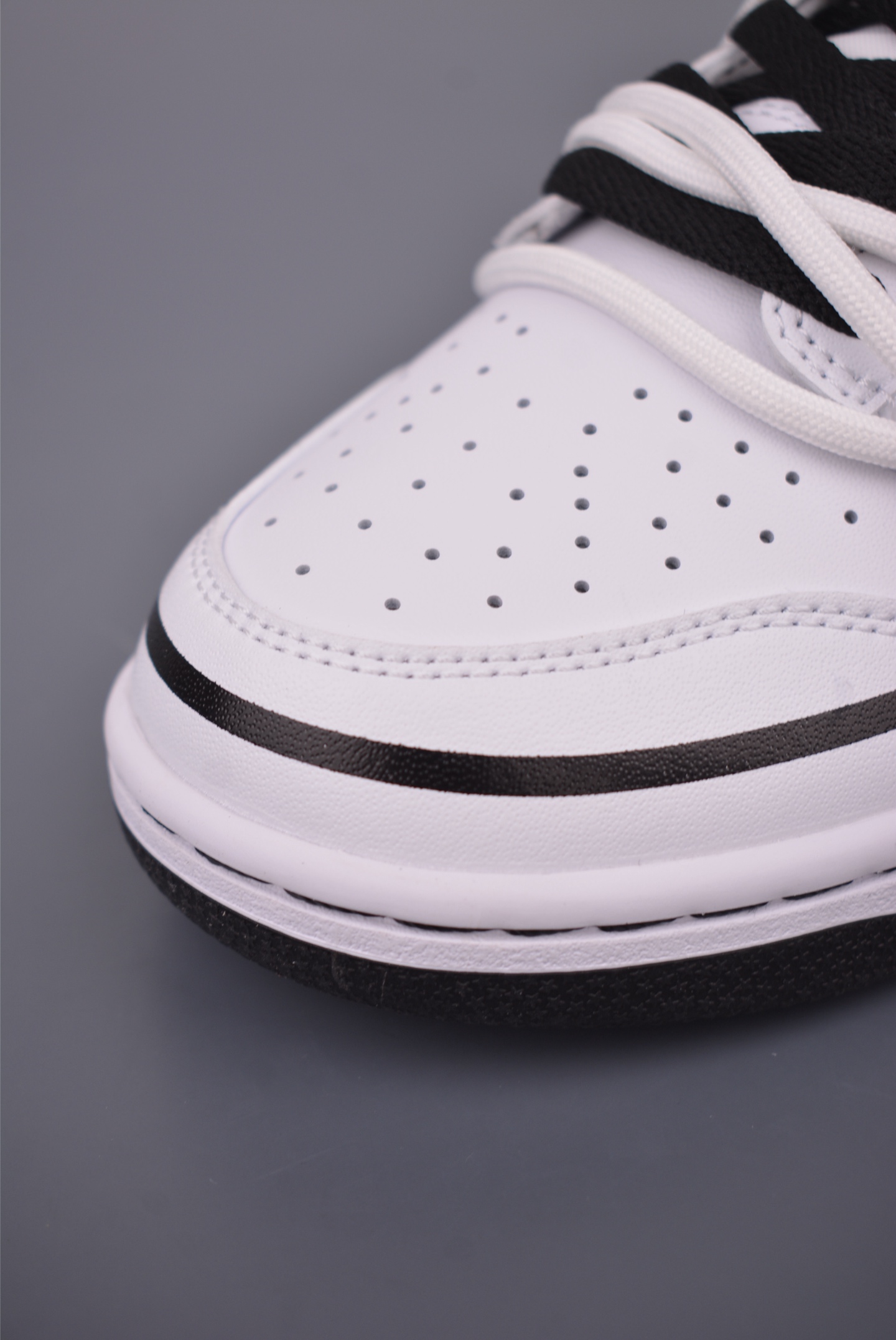 Nike SB Dunk Low Fujiwara Tofu Shop Collaboration Deconstructed Sneakers 6 i1759534682055 3545 0 5