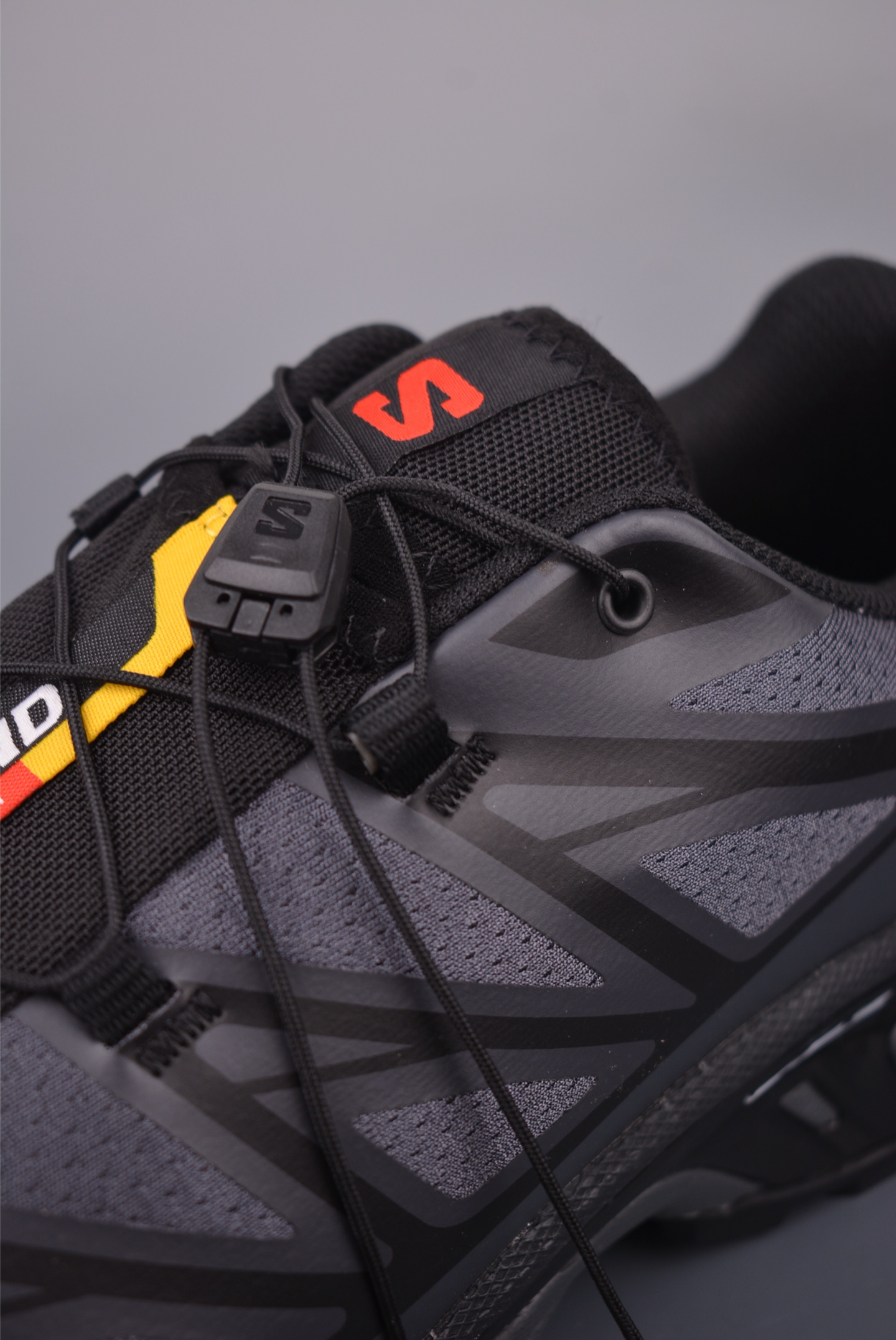 Salomon XT-6 Retro Outdoor Trail Running Shoes - Durable, Stylish & Functional 8 i1759534743471 4526 0 6