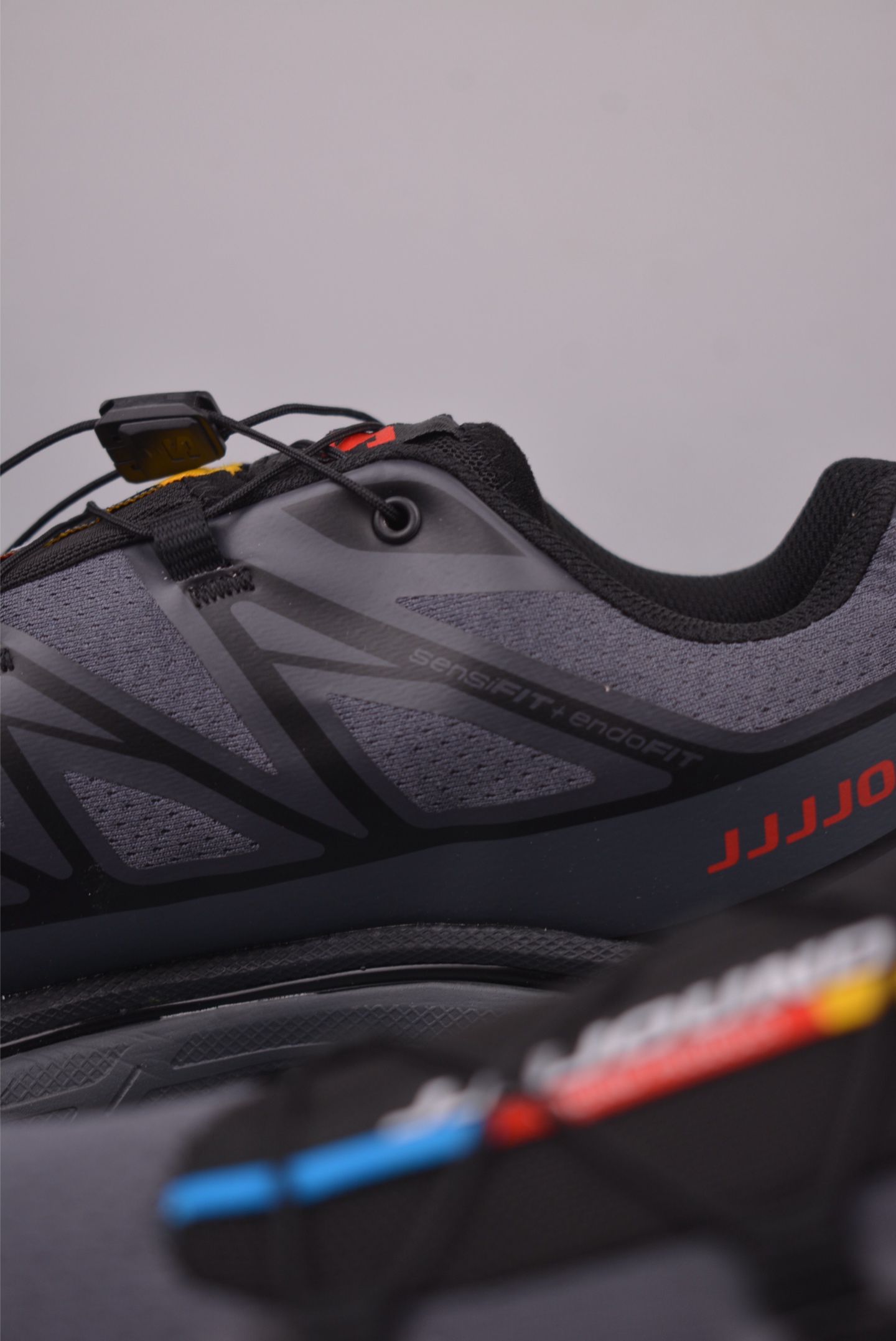 Salomon XT-6 Retro Outdoor Trail Running Shoes - Durable, Stylish & Functional 9 i1759534743532 7384 0 7