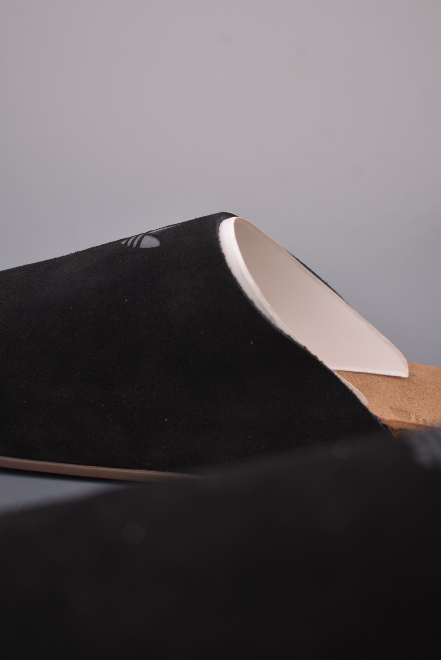 180 adidas originals Adimule 勃肯系 防磨防滑包头拖鞋 懒人福音就是阿迪的穆勒鞋 JQ4367-Chinese UA Cheap High Quatity Brand Clothes Bags handbags Sneakers wholesale wholesaler seller from China Factory suppliers Fashion Clothing Shoes best Quality Beautiful Price 180 adidas originals Adimule 勃肯系 防磨防滑包头拖鞋 懒人福音就是阿迪的穆勒鞋 JQ4367