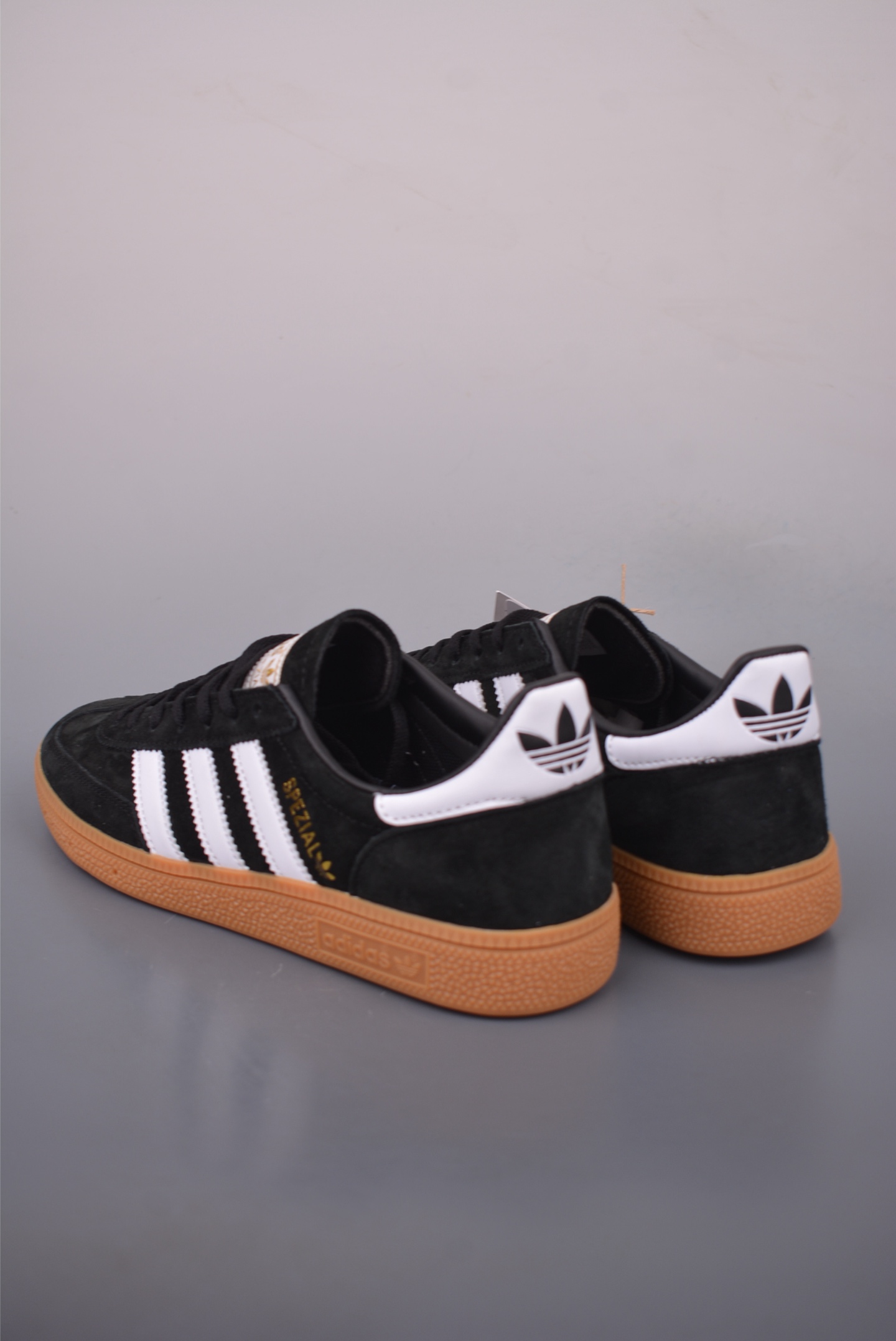 160 Adidas Handball Spezial 阿迪达斯经典款 复古休闲板鞋 JH8843