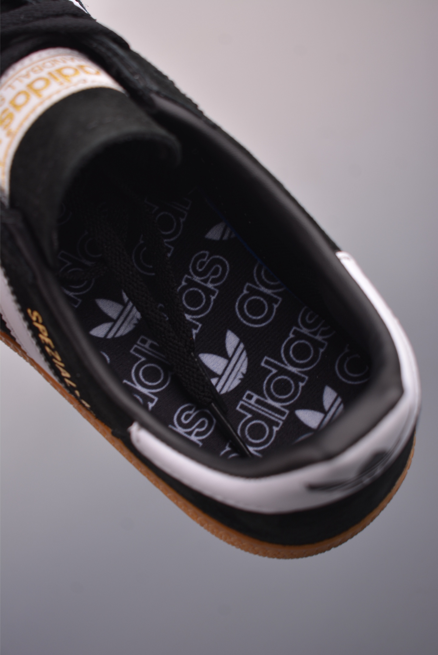 160 Adidas Handball Spezial 阿迪达斯经典款 复古休闲板鞋 JH8843