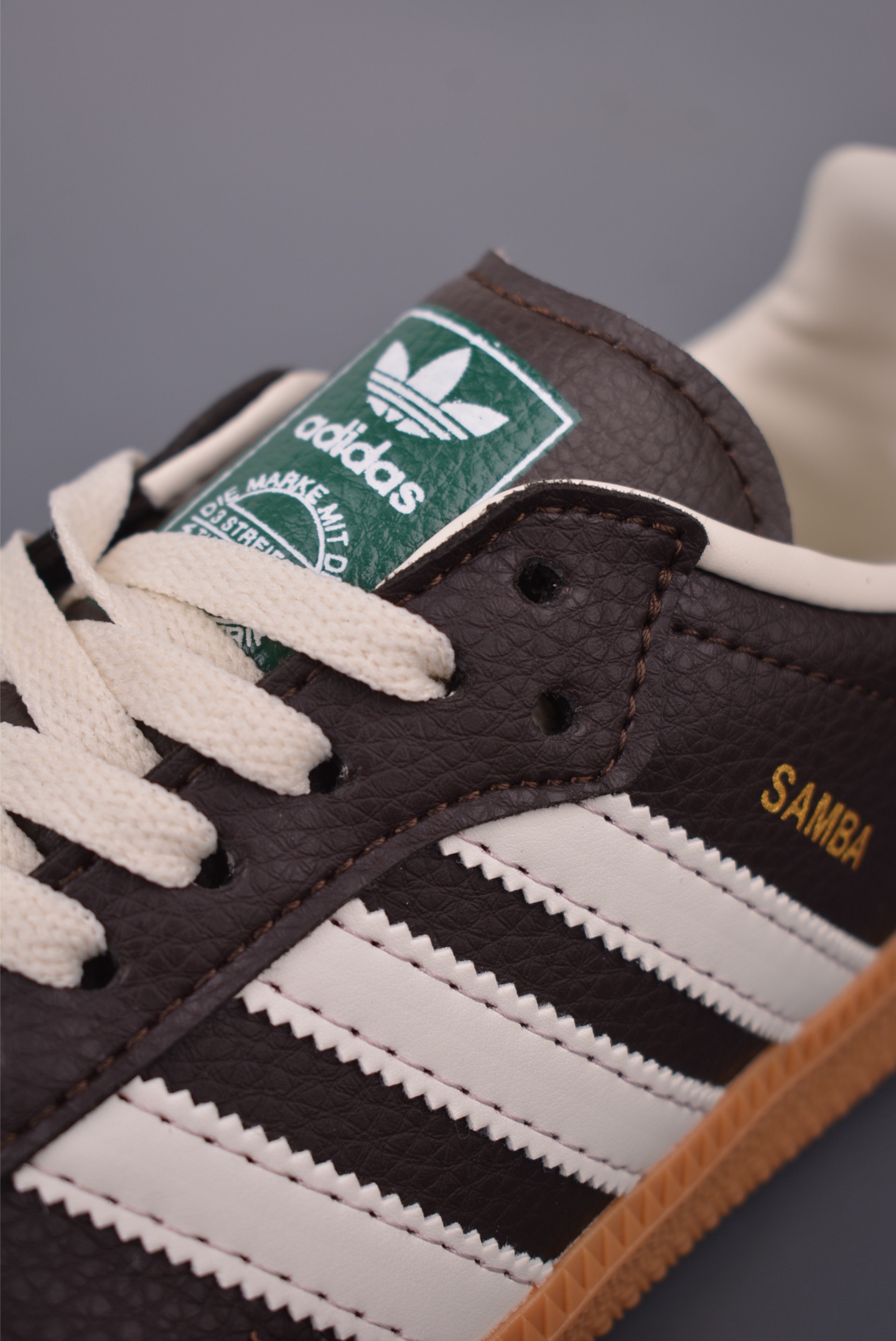 140 Adidas三叶草SAMBA W 休闲板鞋 JR0891