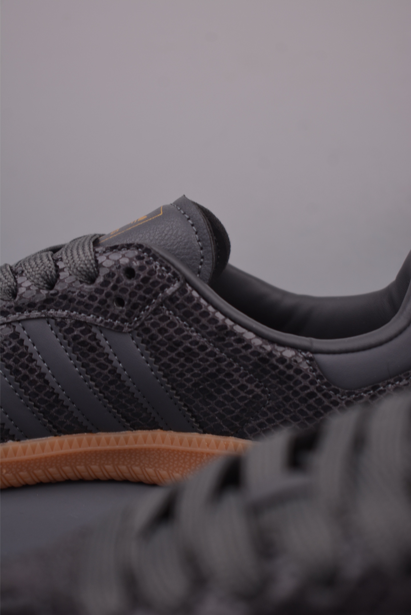 140 Adidas三叶草SAMBA W 休闲板鞋 JQ3532