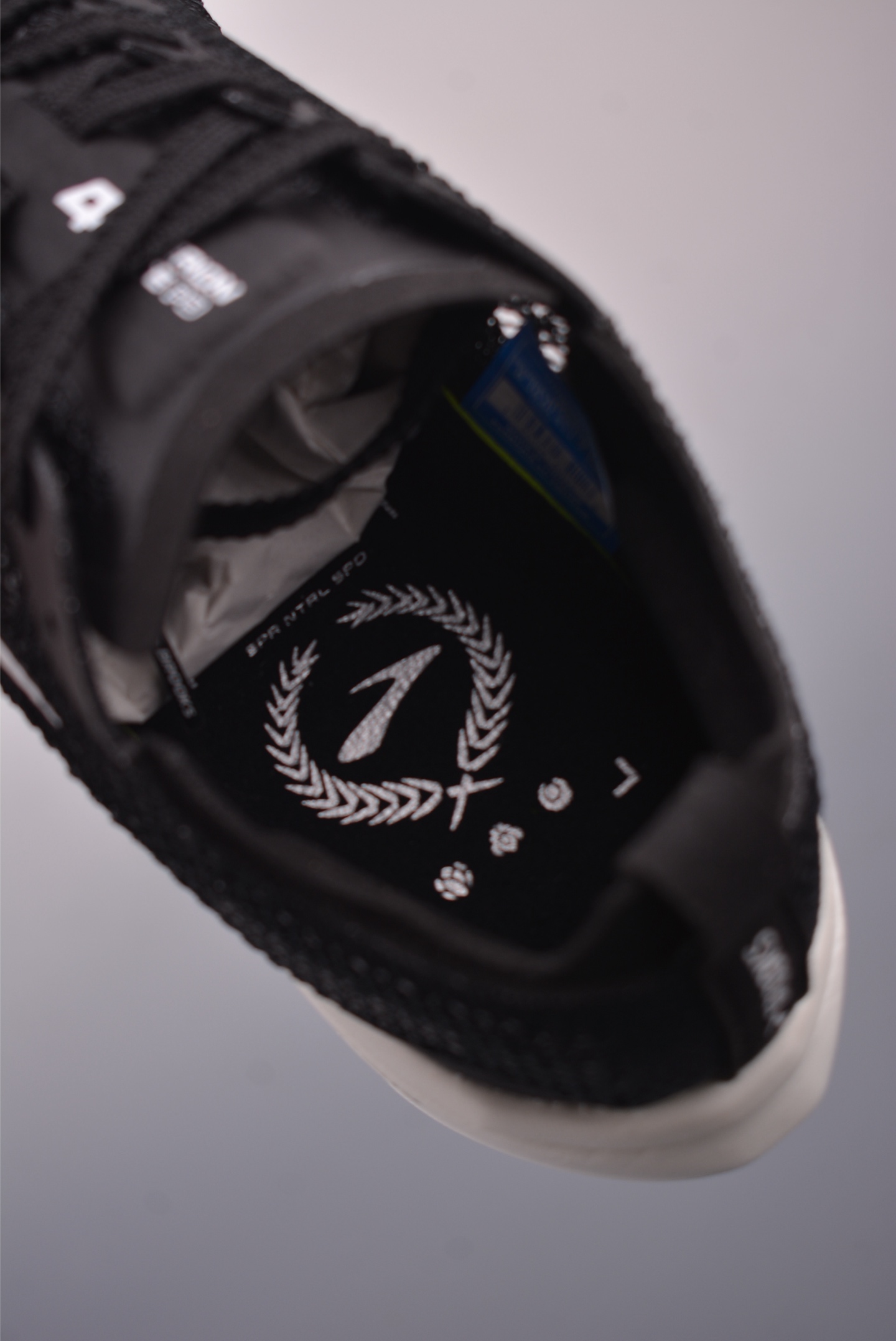 Brooks Hyperion Elite 4 Running Shoes - Ultralight, Breathable, and Responsive 10 i1759621724659 3560 0 8