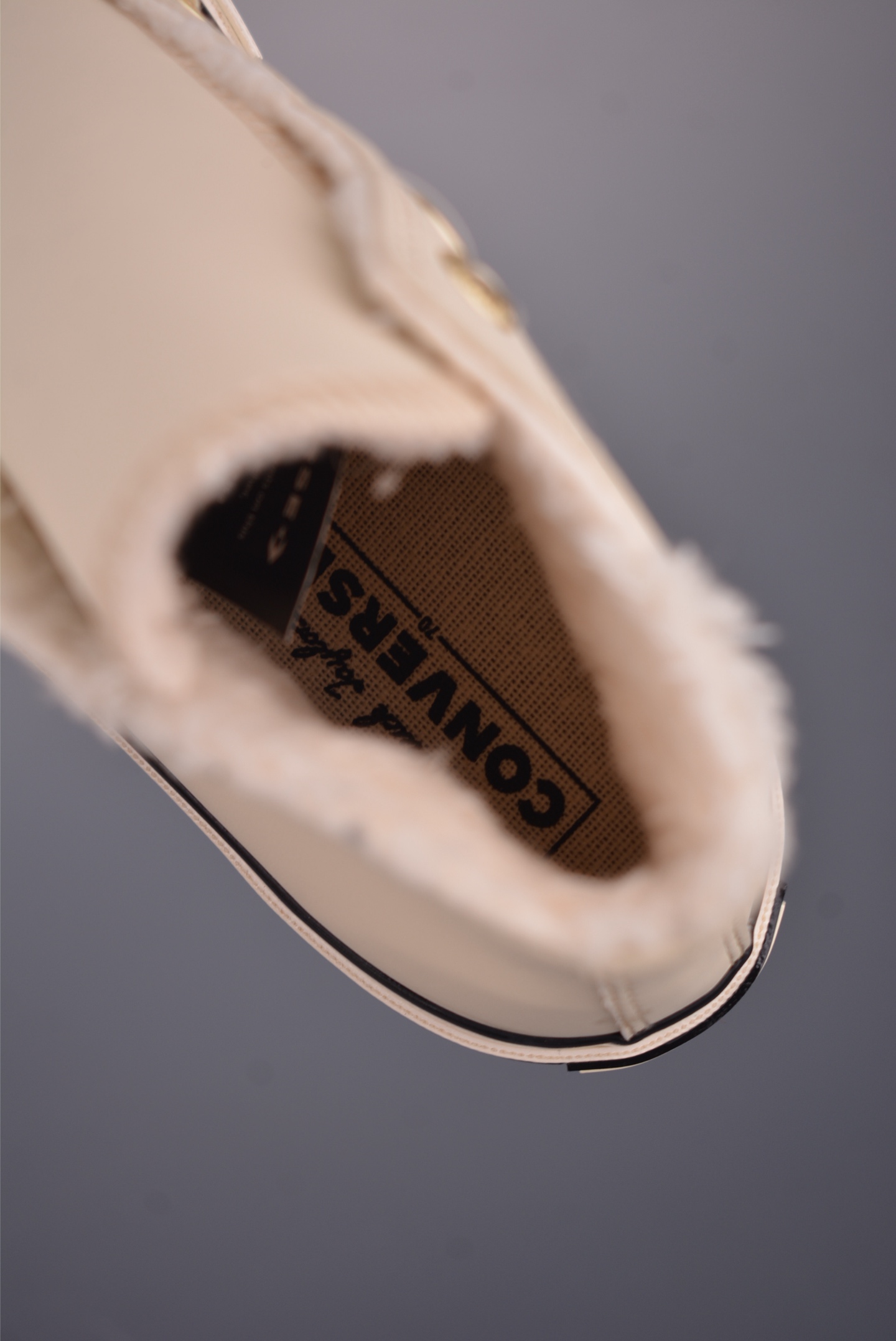 Converse Chuck 1970s Winter High Top Sneakers with Faux Fur Lining 9 i1759622223933 4805 0 8