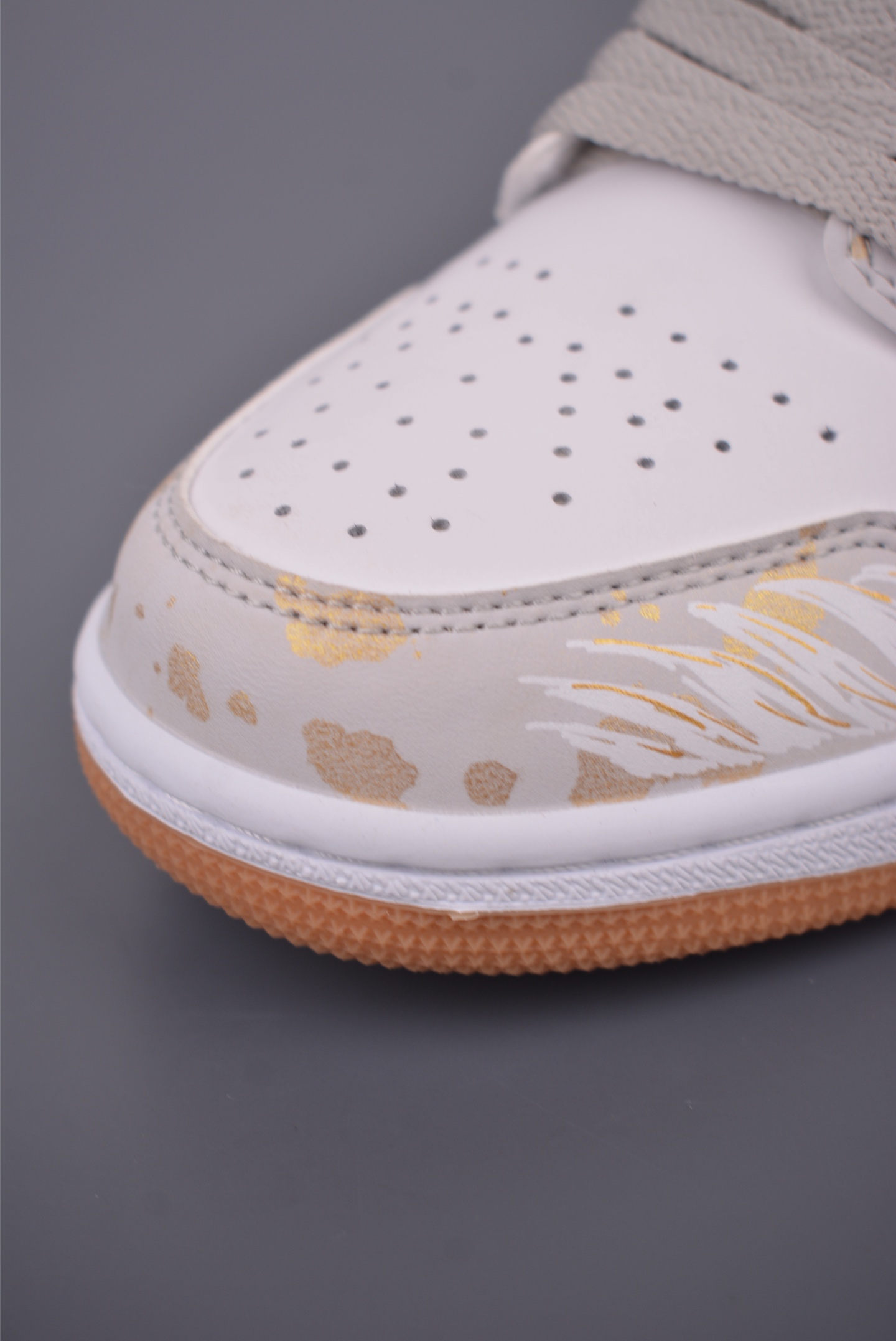 Air Jordan 1 Low 'Frost Leaf Gilt' Basketball Shoes - Official Color Matching 6 i1759622882829 5633 0 5