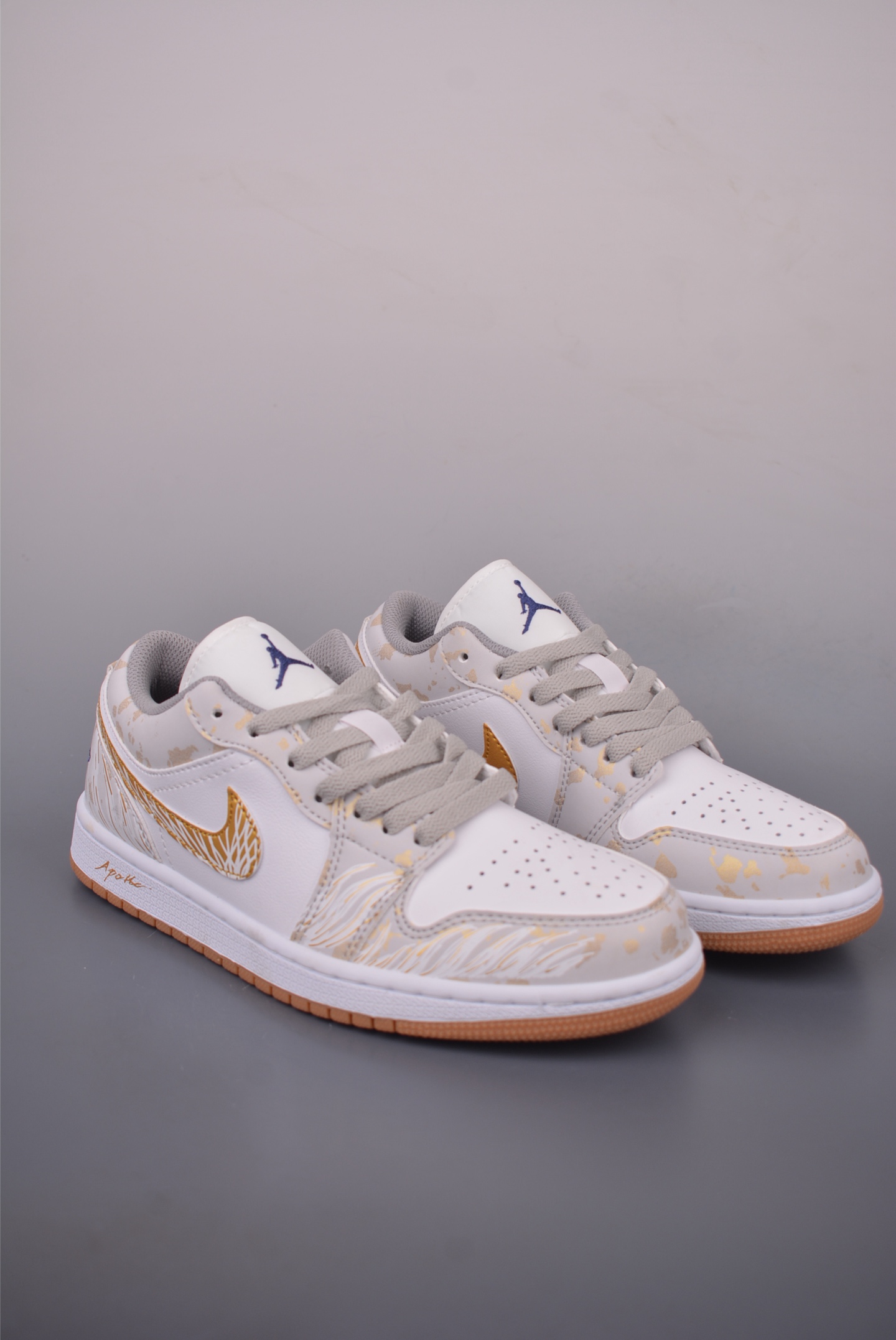 Air Jordan 1 Low 'Frost Leaf Gilt' Basketball Shoes - Official Color Matching 1 i1759622882891 9773 0 0
