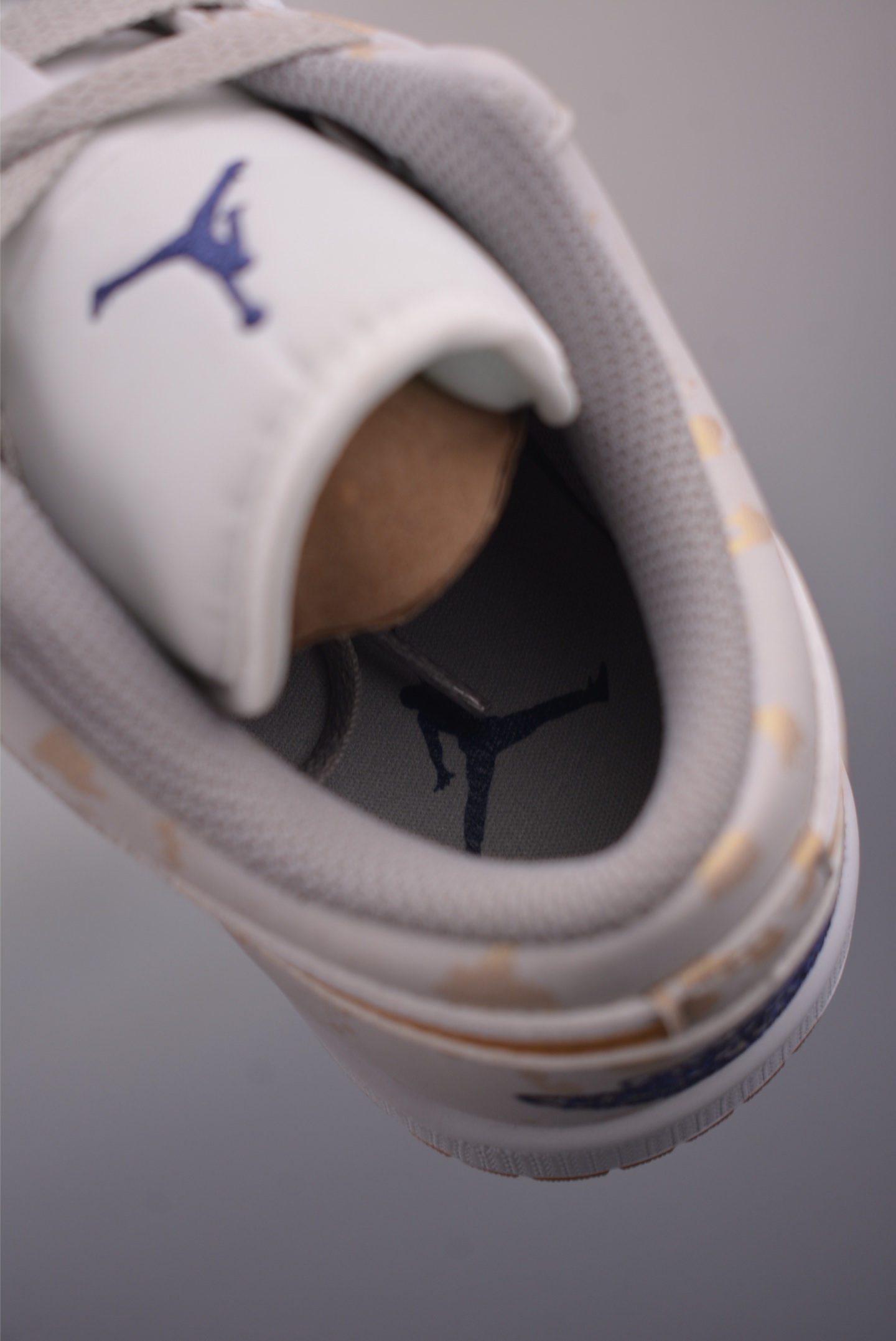 Air Jordan 1 Low 'Frost Leaf Gilt' Basketball Shoes - Official Color Matching 9 i1759622885145 5071 0 8