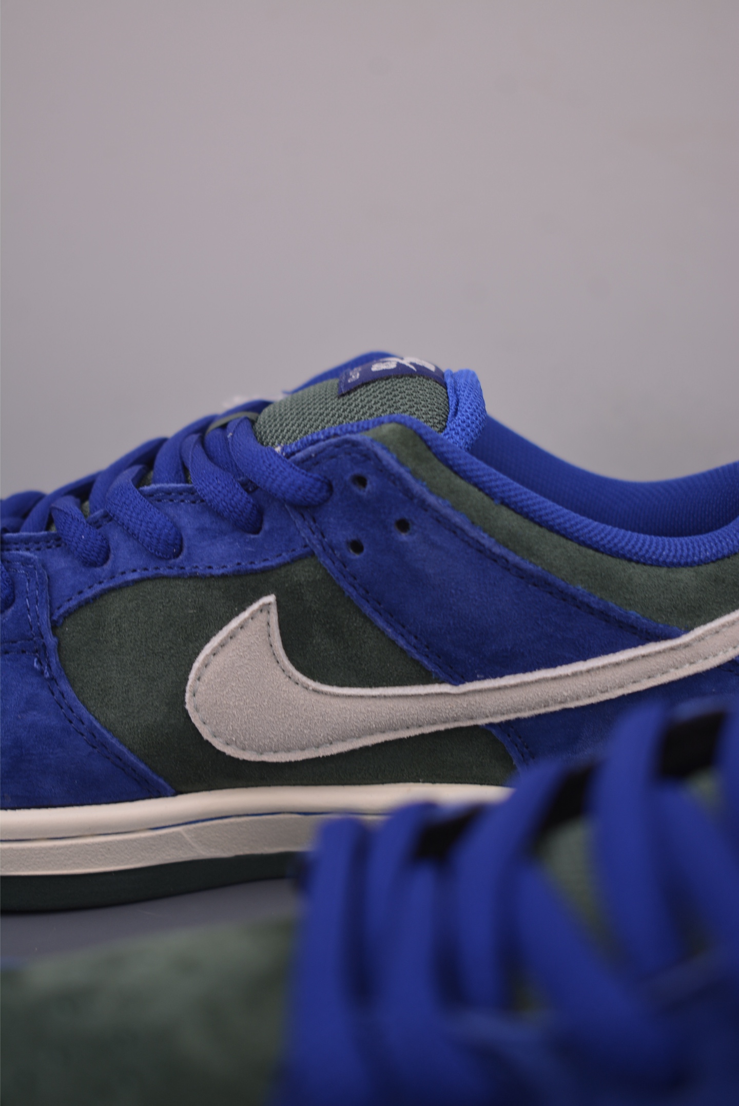 Nike SB Dunk Low Blue/Green Comfort Sneakers HF3704 8 i1759623138108 7721 0 7