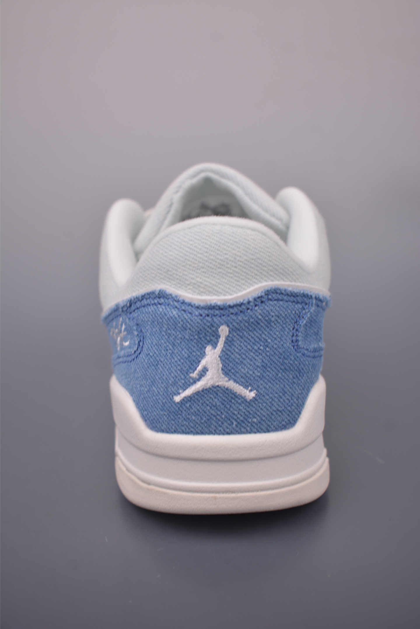 Air Jordan Flight Court Low-Top Retro Basketball Shoes - Light Blue Denim 5 i1759624732044 4 0 3