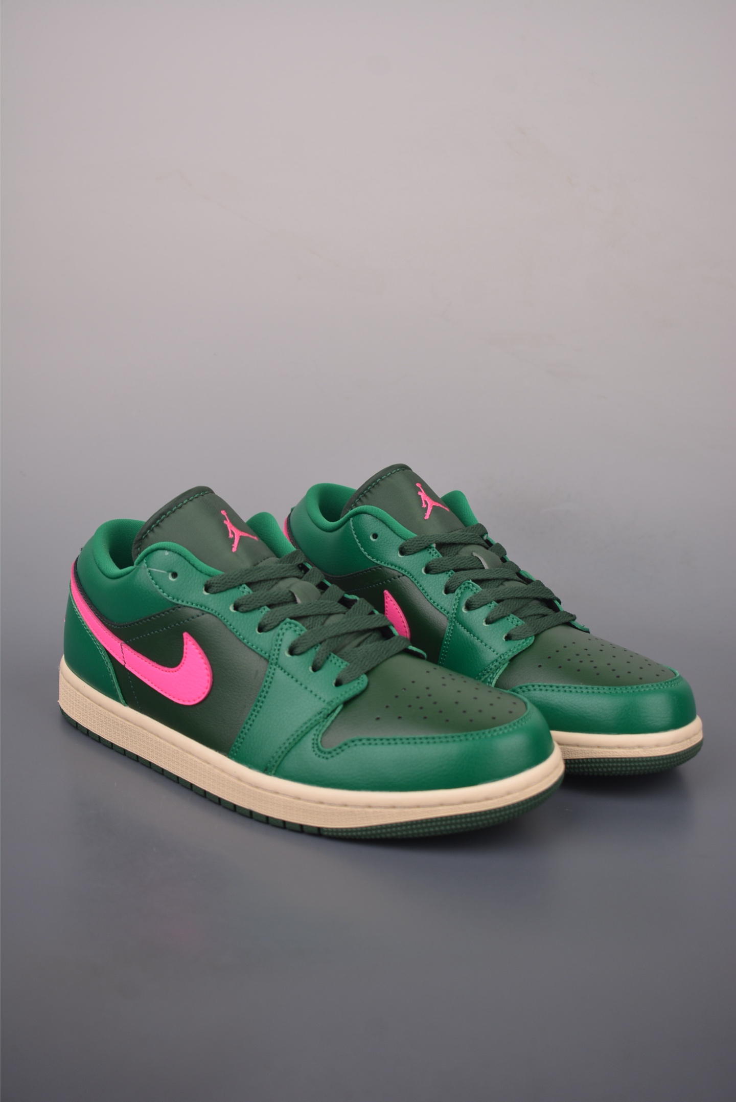 Air Jordan 1 Low Green/Pink Casual Sneakers, Leather Upper, Comfortable Fit 2 i1759705654130 9940 0 0