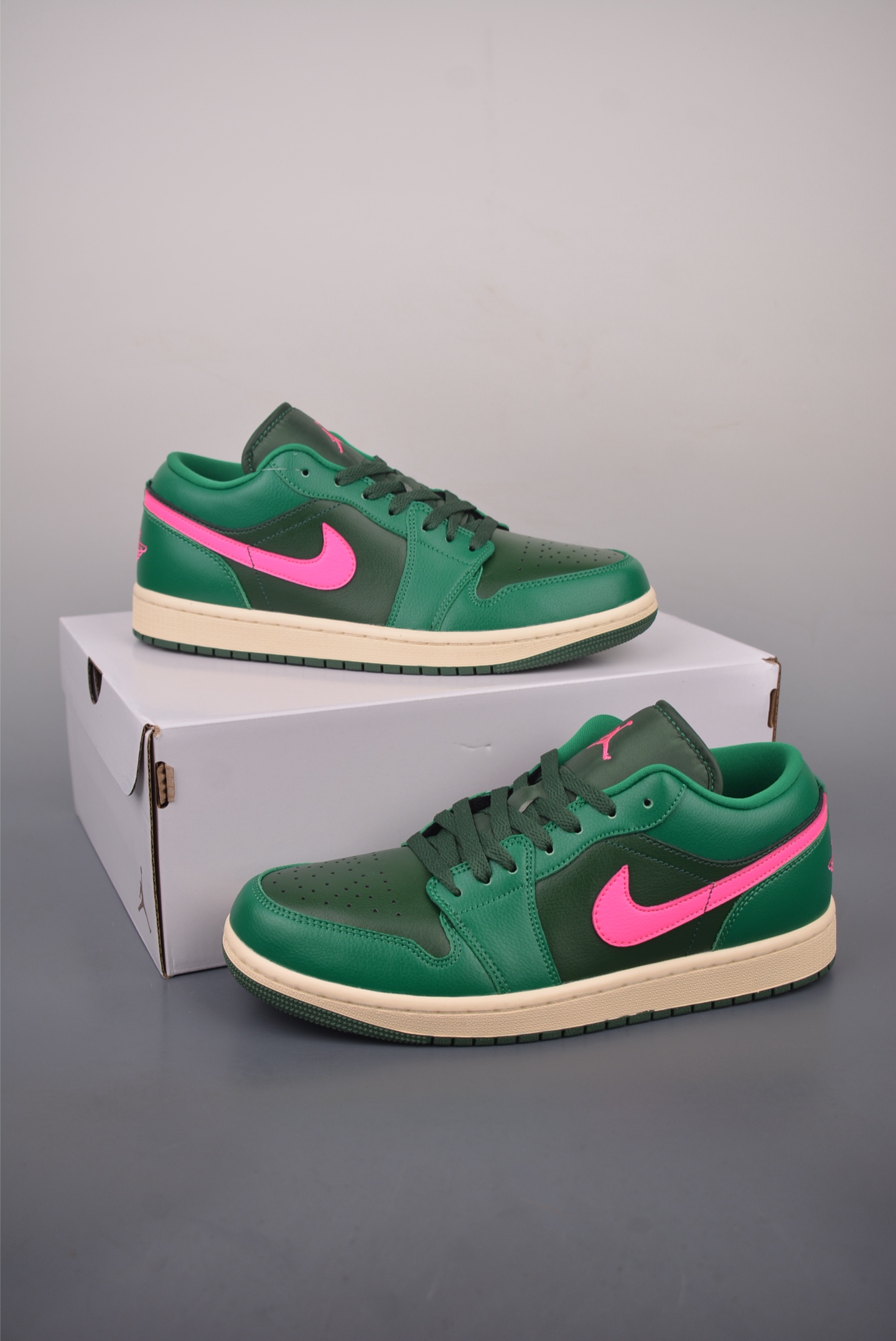 Air Jordan 1 Low Green/Pink Casual Sneakers, Leather Upper, Comfortable Fit 6 i1759705654156 4503 0 4