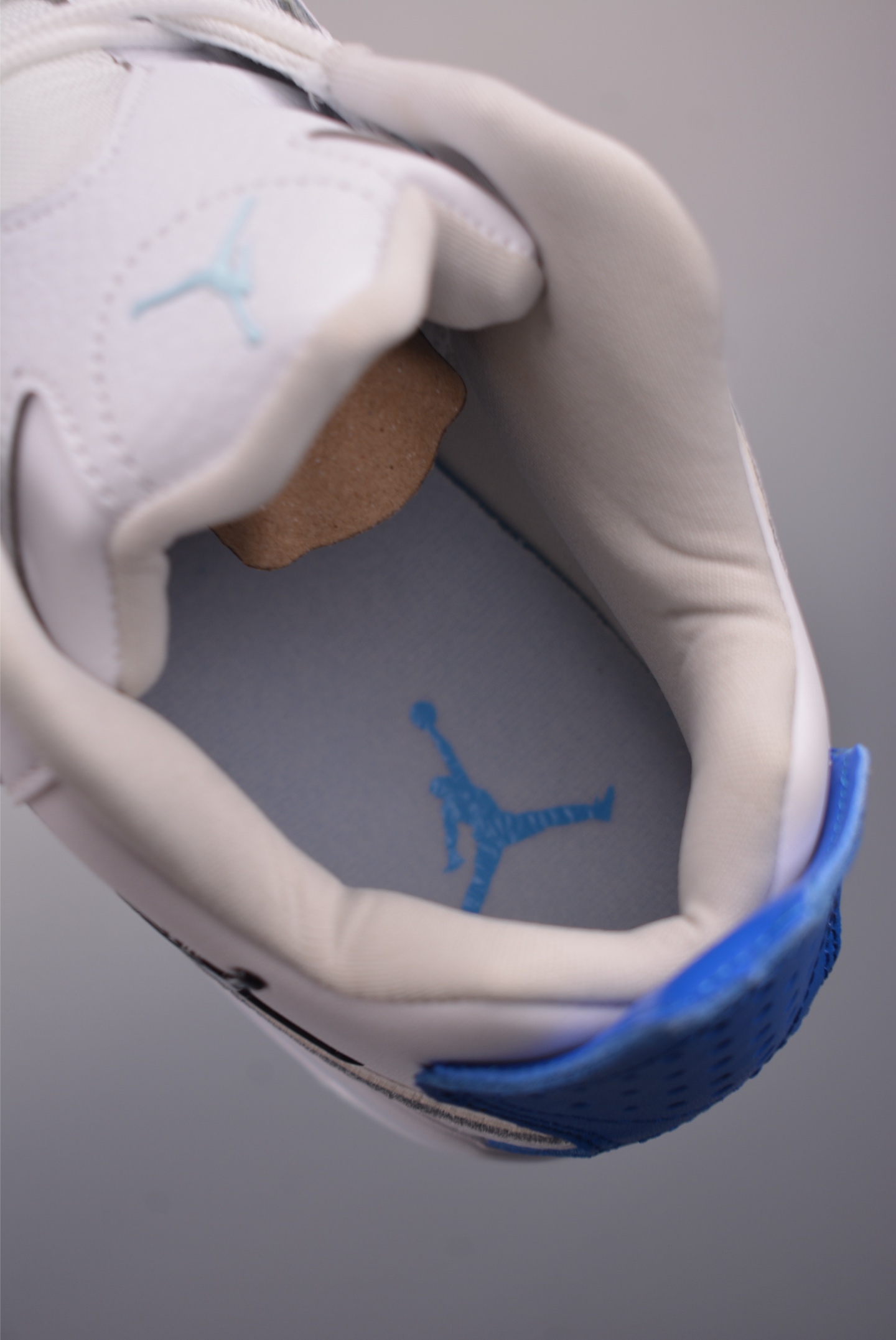 i1759705729349 2398 0 8