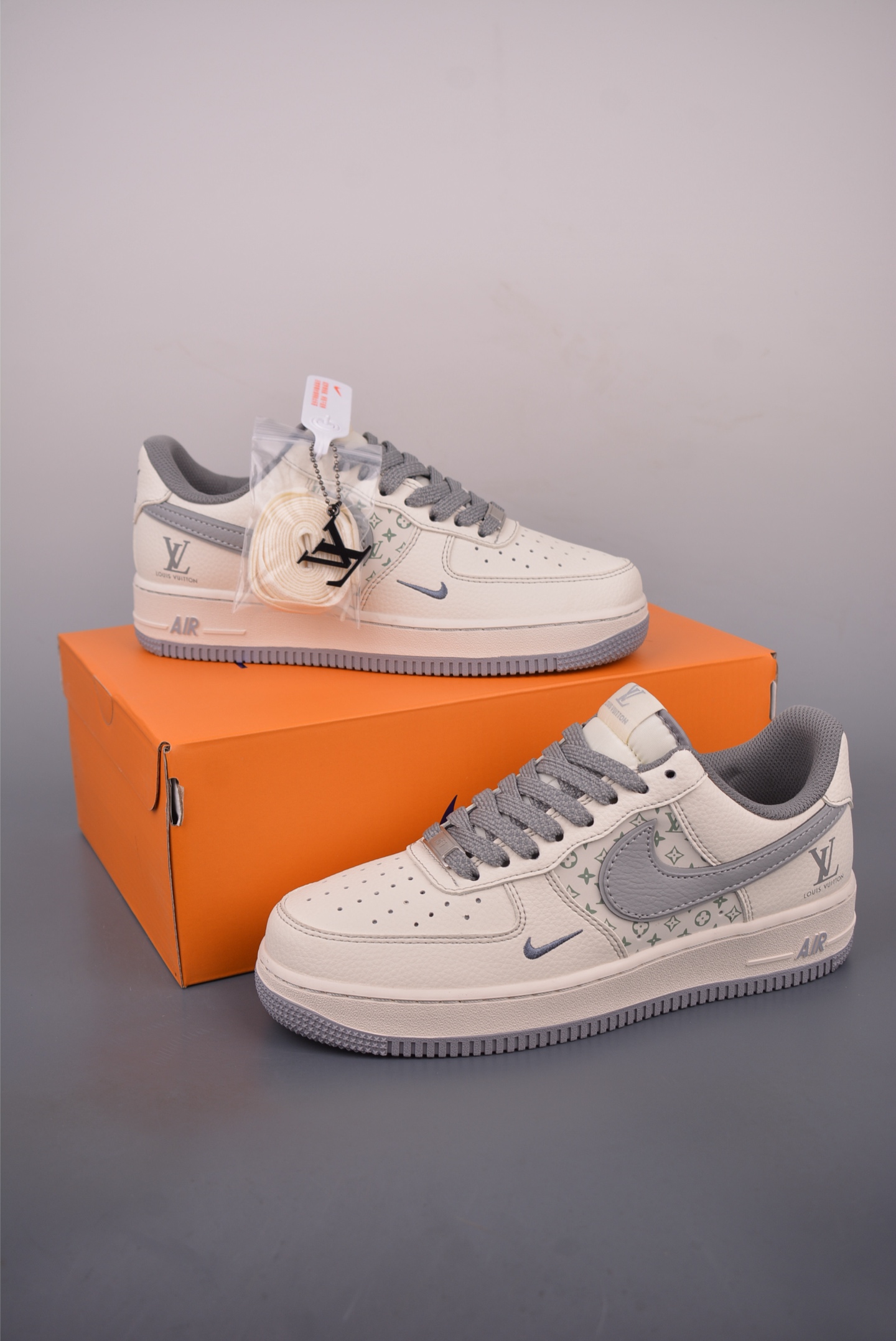 Nike Air Force 1 Low Louis Vuitton Custom Sneakers - Limited Edition 5 i1759706209509 9507 0 4