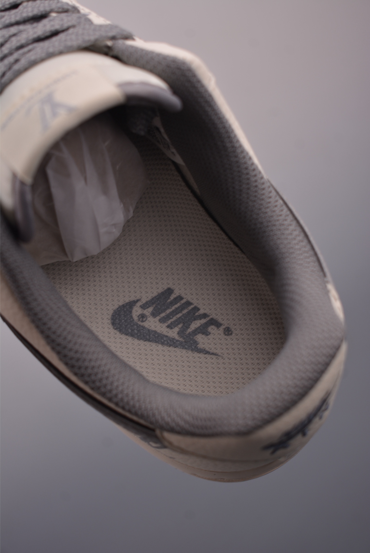 Nike Air Force 1 Low Louis Vuitton Custom Sneakers - Limited Edition 9 i1759706209519 6713 0 8