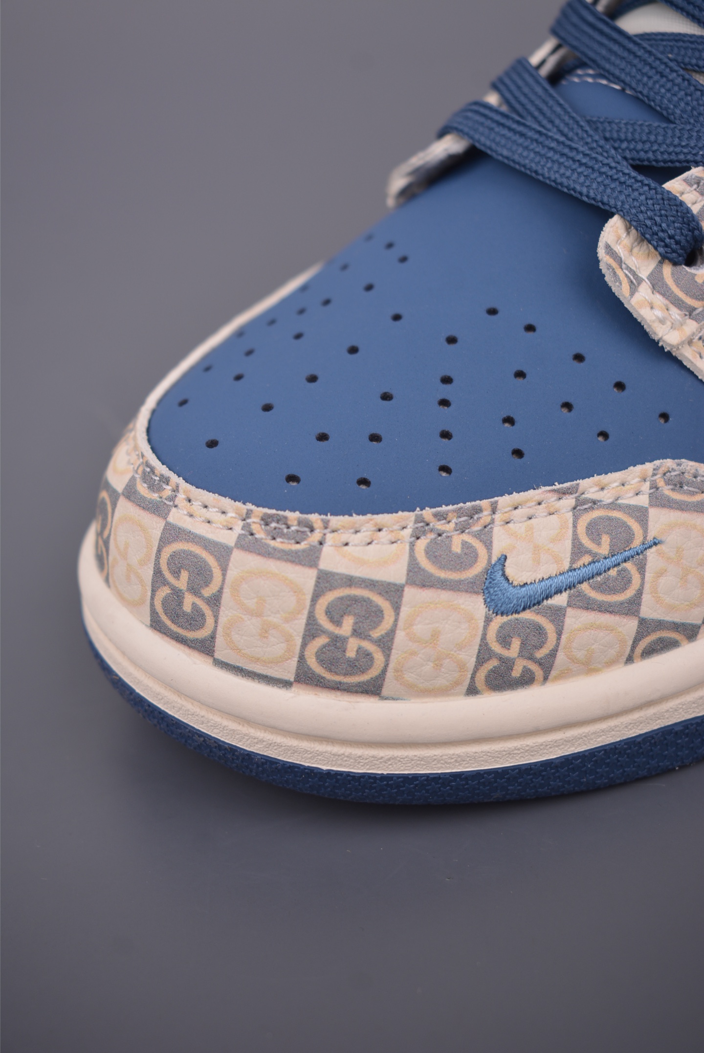 Nike SB Dunk Low Gucci Limited Edition Sneakers,Premium Leather,Multiple Sizes 7 i1759706499688 3420 0 5