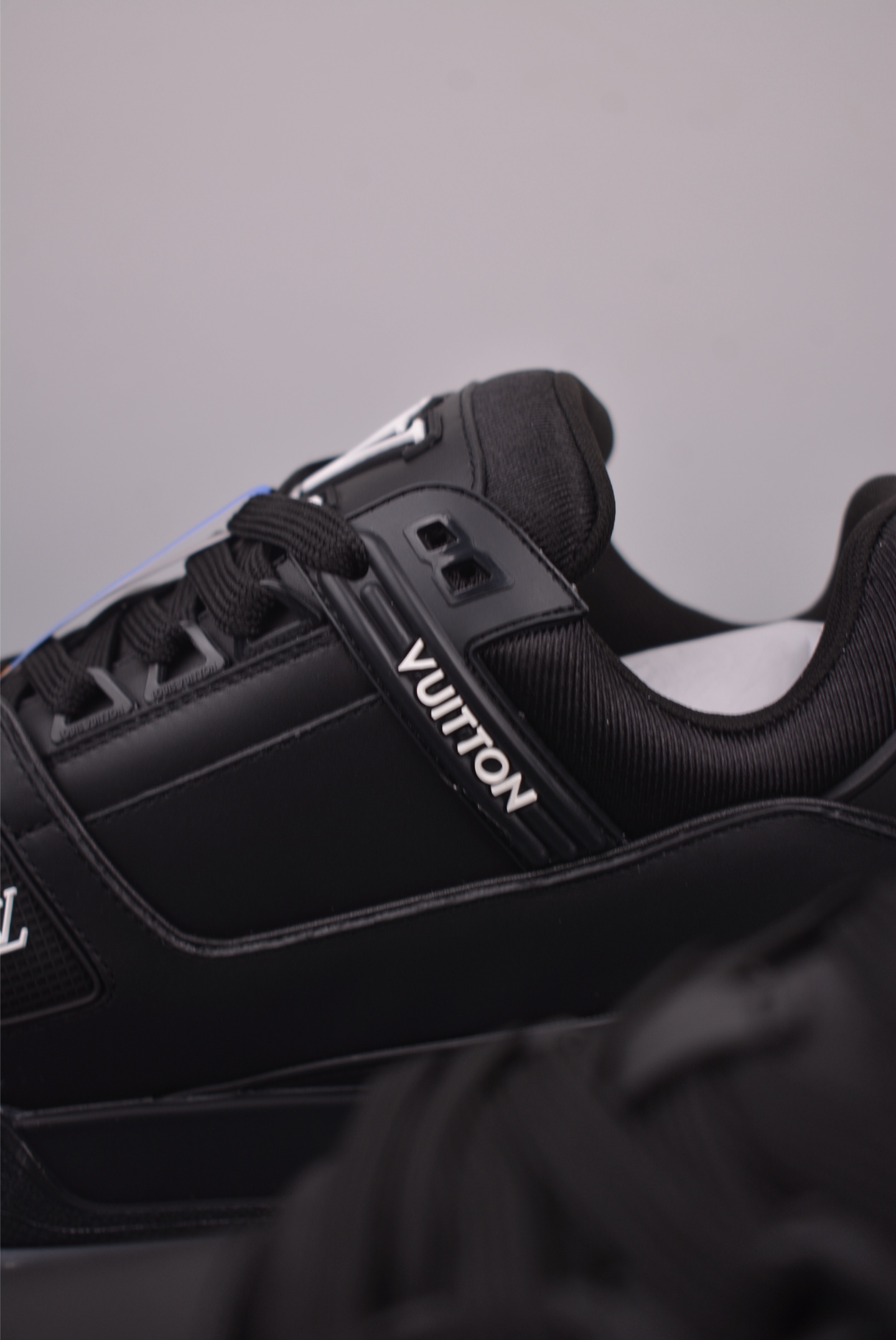 Louis Vuitton Trainer Sneaker - Limited Edition, Premium Leather, Comfortable Fit 8 i1759706548572 308 0 7