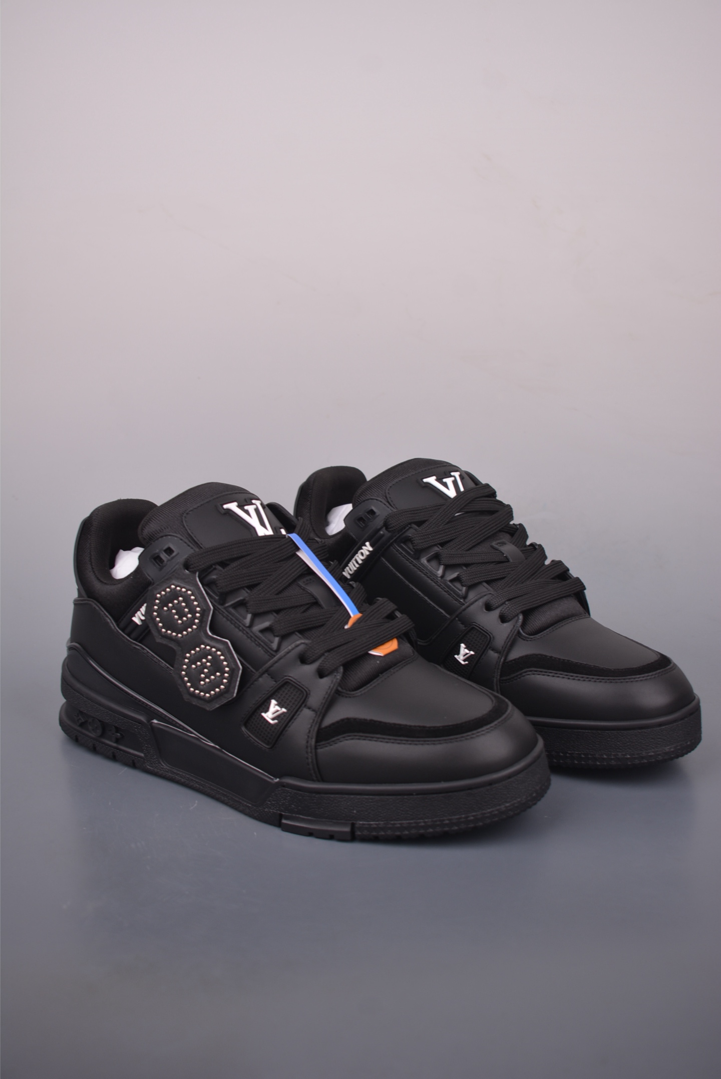 Louis Vuitton Trainer Sneaker - Limited Edition, Premium Leather, Comfortable Fit 1 i1759706548586 7838 0 0