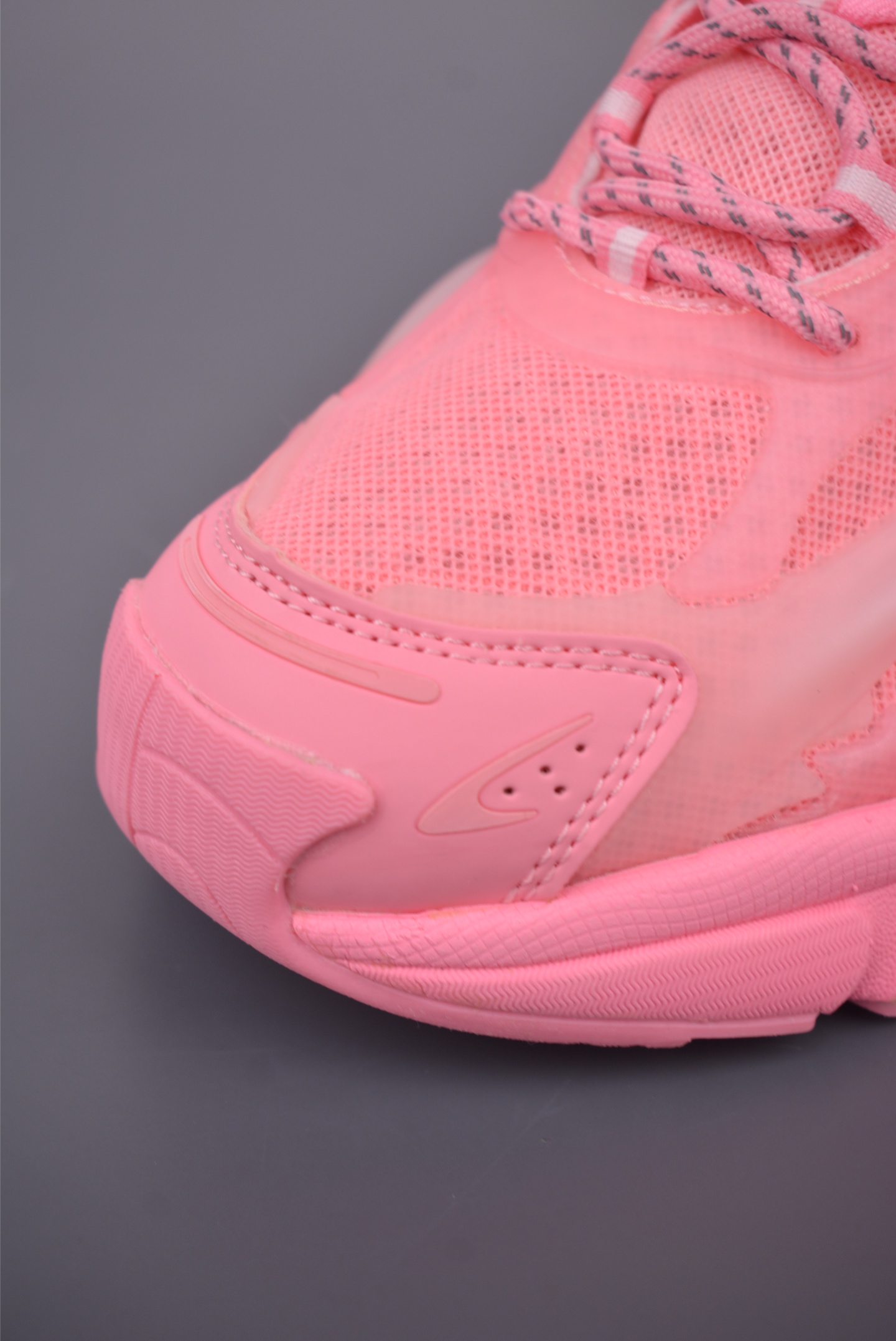 300 Pharrell x adidas Adistar Jellyfish 低帮复古风老爹鞋 JP9274