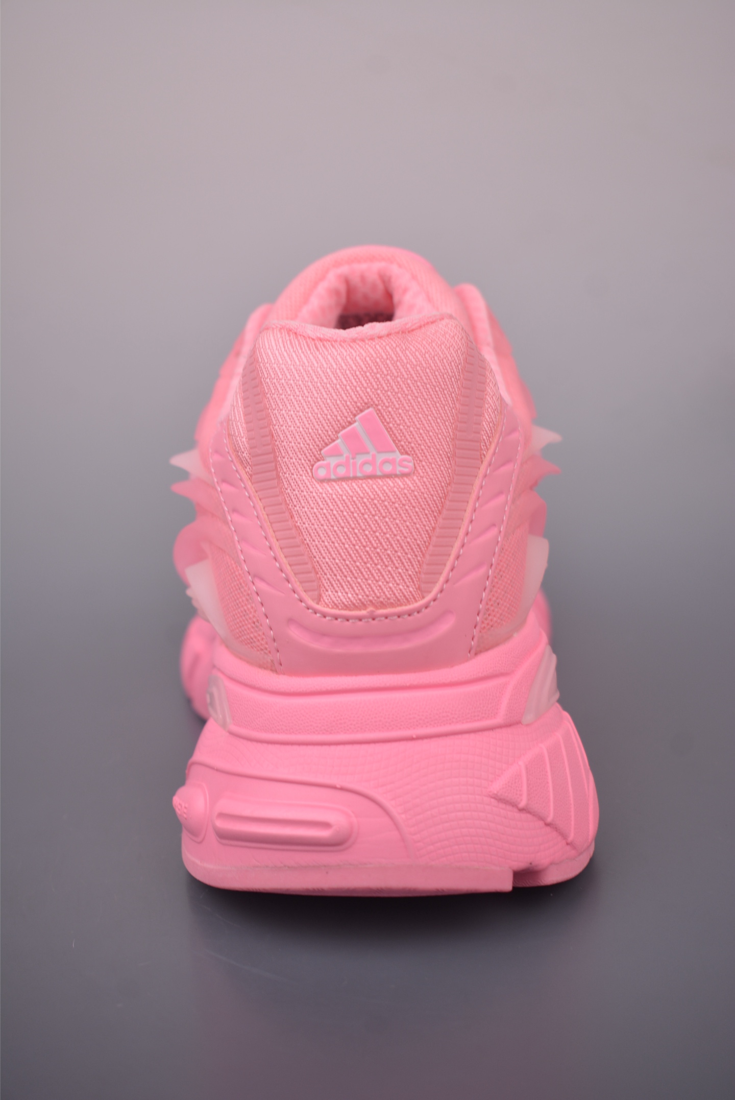 300 Pharrell x adidas Adistar Jellyfish 低帮复古风老爹鞋 JP9274