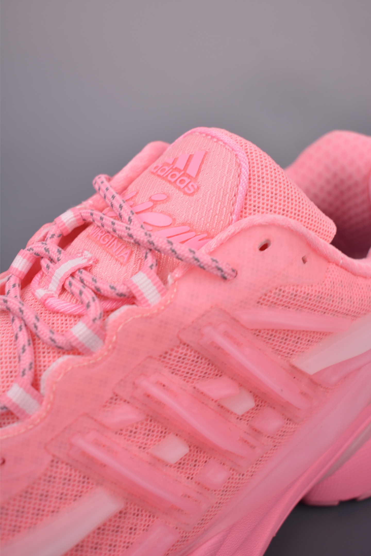 300 Pharrell x adidas Adistar Jellyfish 低帮复古风老爹鞋 JP9274