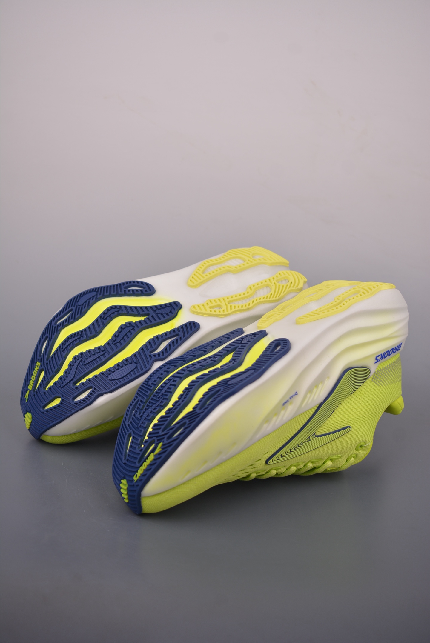 Brooks Glycerin Max Running Shoes - Lightweight, Breathable, and Cushioning 4 i1759872215223 4847 0 2