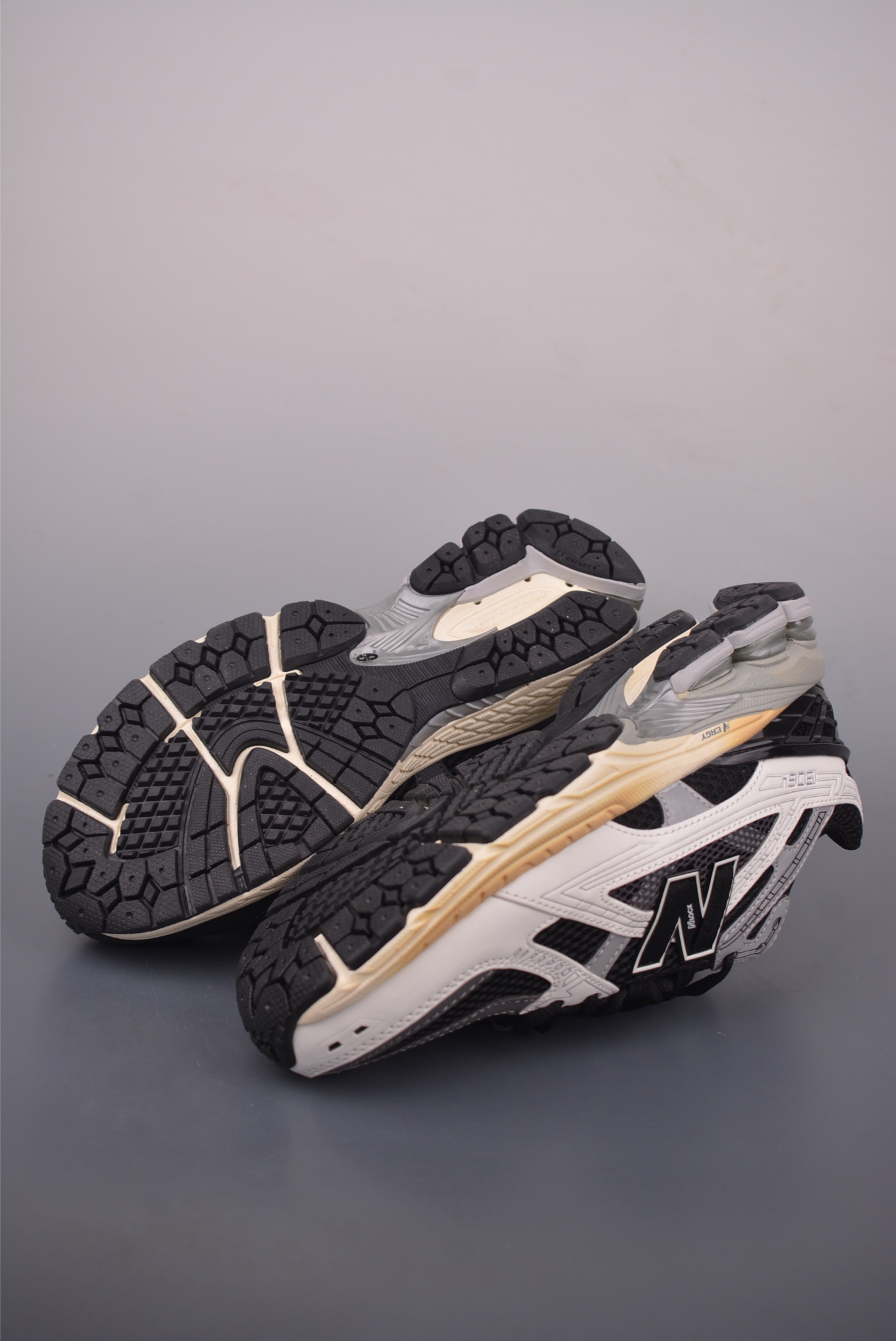 New Balance M1906R Retro Sneakers - Premium Comfort and Style 3 i1759873538010 4747 0 2