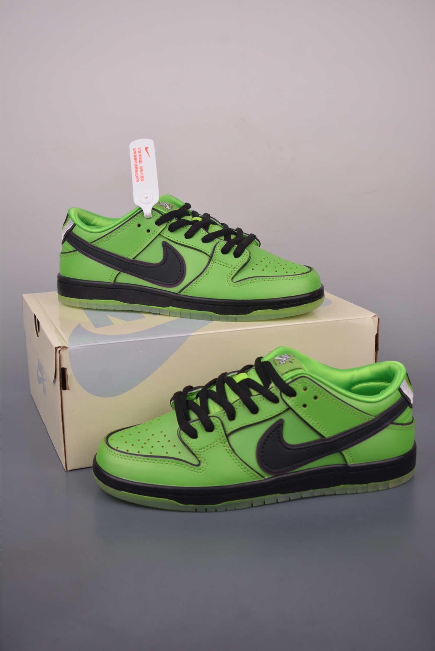 220 Nike SB Dunk Low 小女警 FZ8319-300